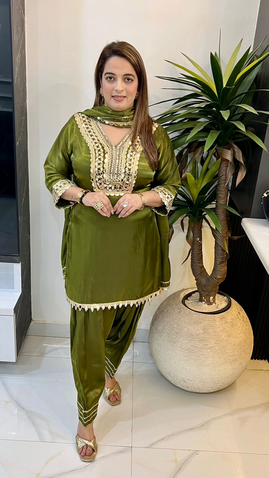 Pure Organza Shimmer with Real Mirror Work & Farshi Bottom