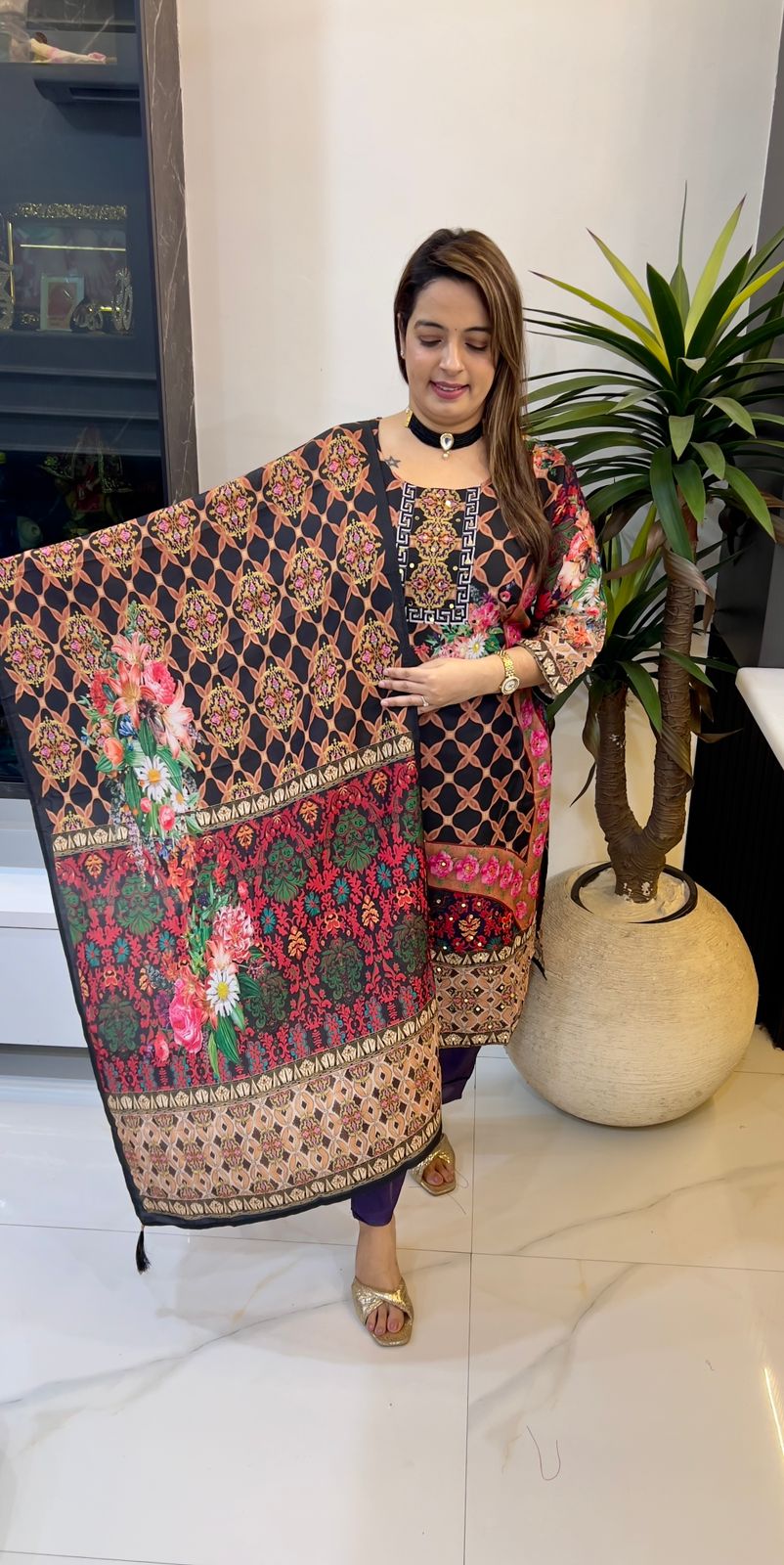 Women’s Chinon Suit Set with Digital Print – Elegant Ethnic & Party Wear