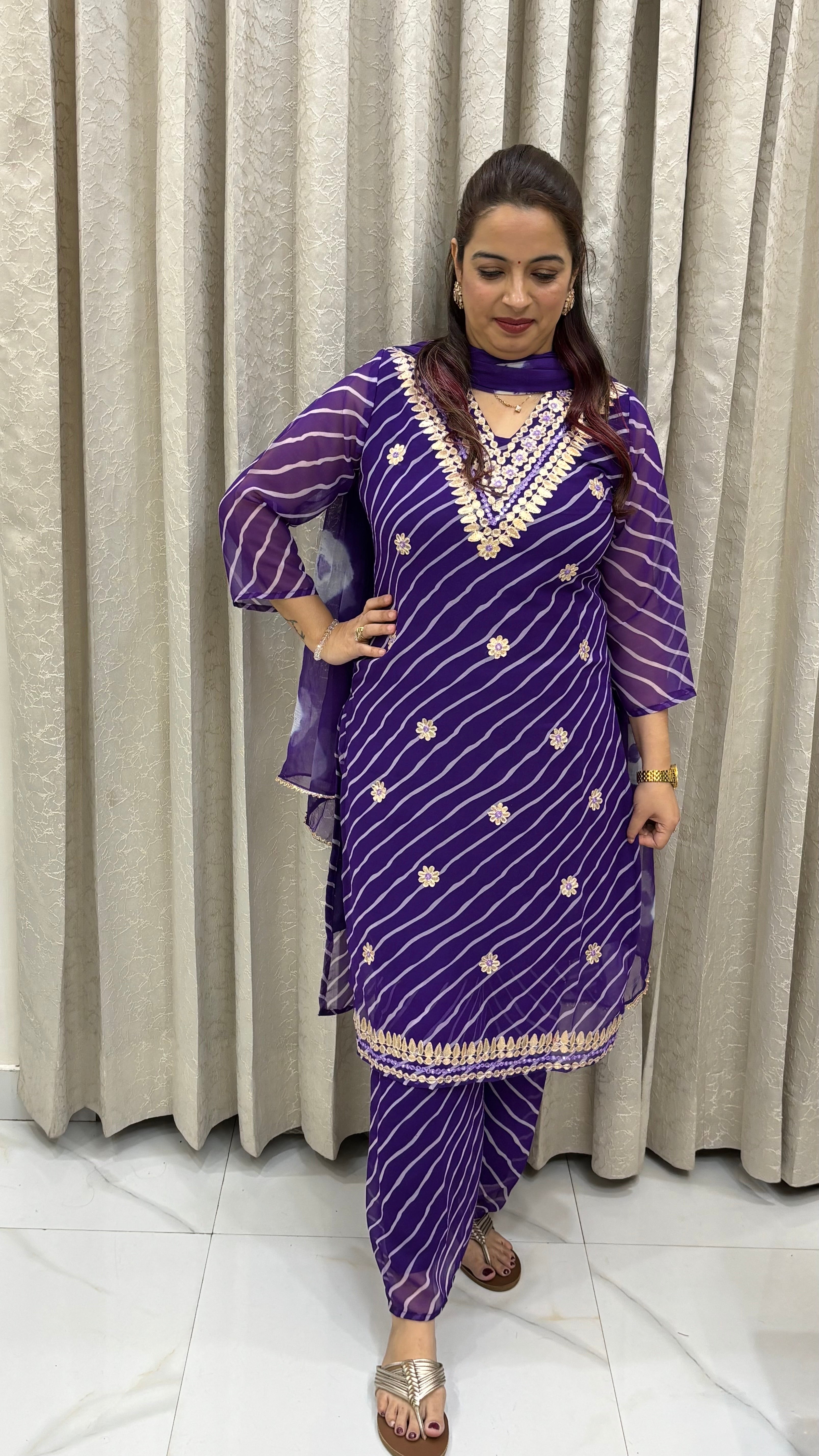Elegant Georgette Lehriya Print Suit with Gotta Patti & Mirror Work – Festive Ethnic Ensemble