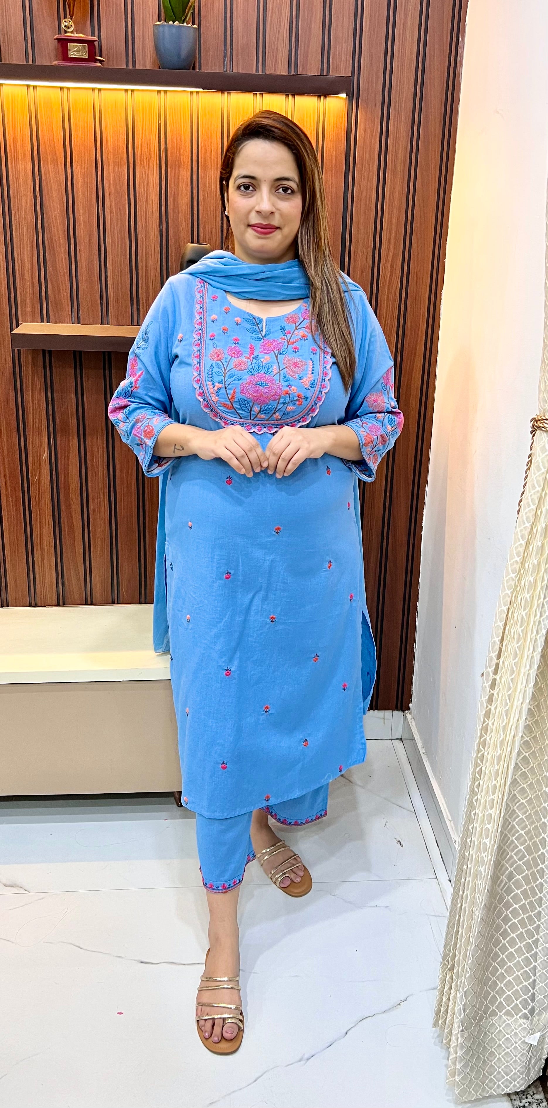 Handloom Cotton Suit with Thread Embroidery & Mul Cotton Dupatta🌿
