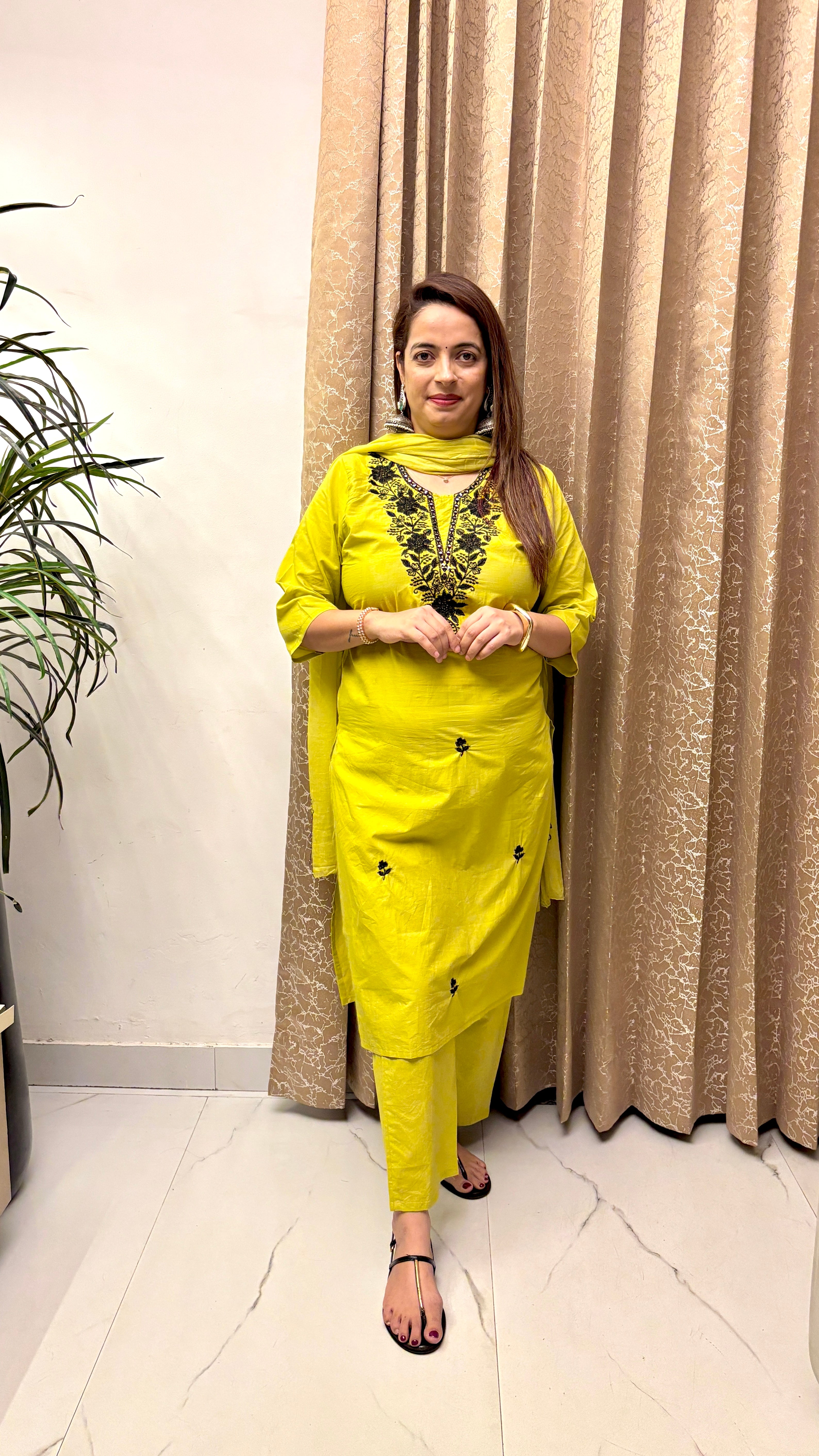 Pure Cotton Lucknowi Work Suit – Elegant Handcrafted Ethnic Ensemble