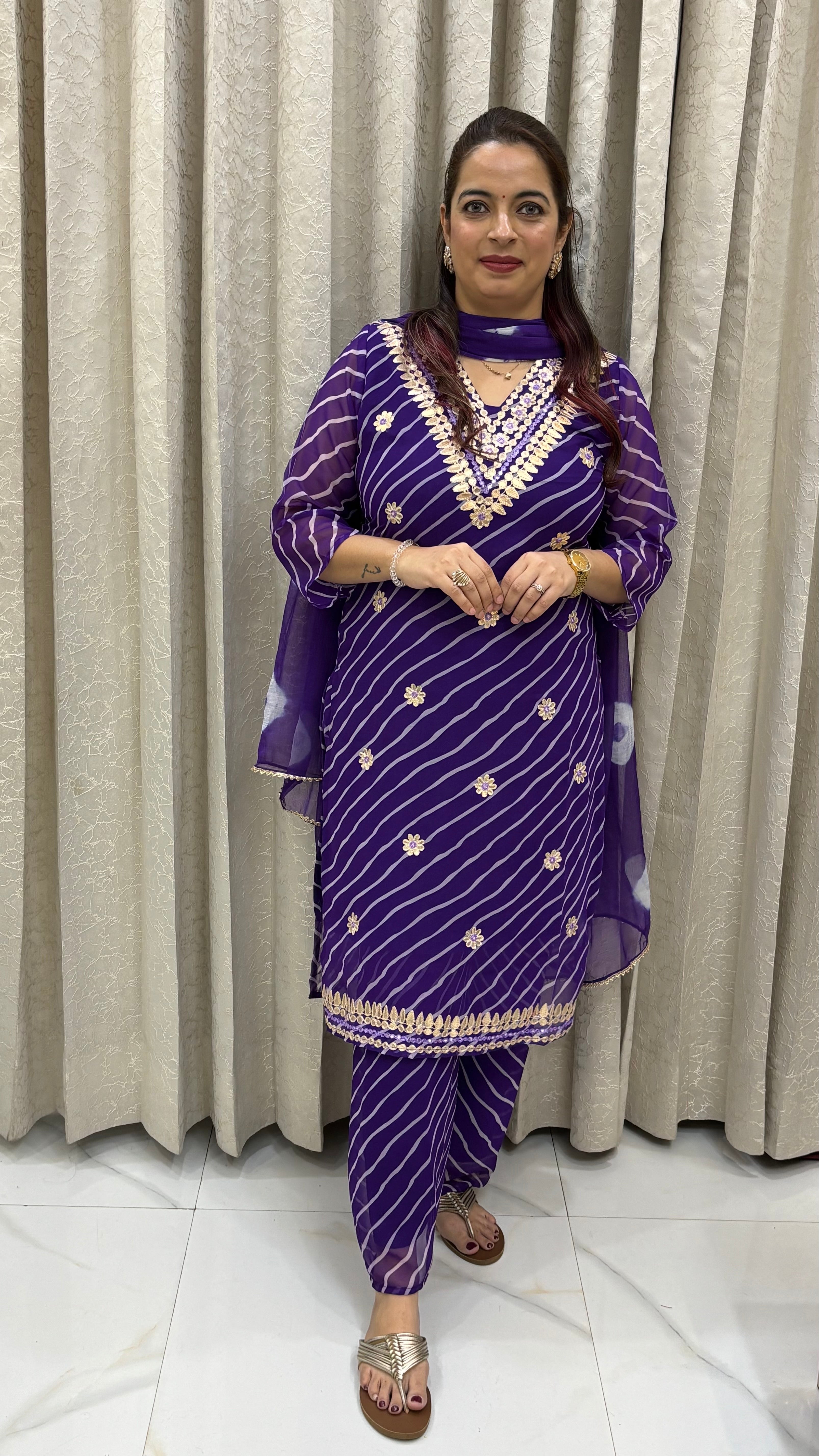 Elegant Georgette Lehriya Print Suit with Gotta Patti & Mirror Work – Festive Ethnic Ensemble