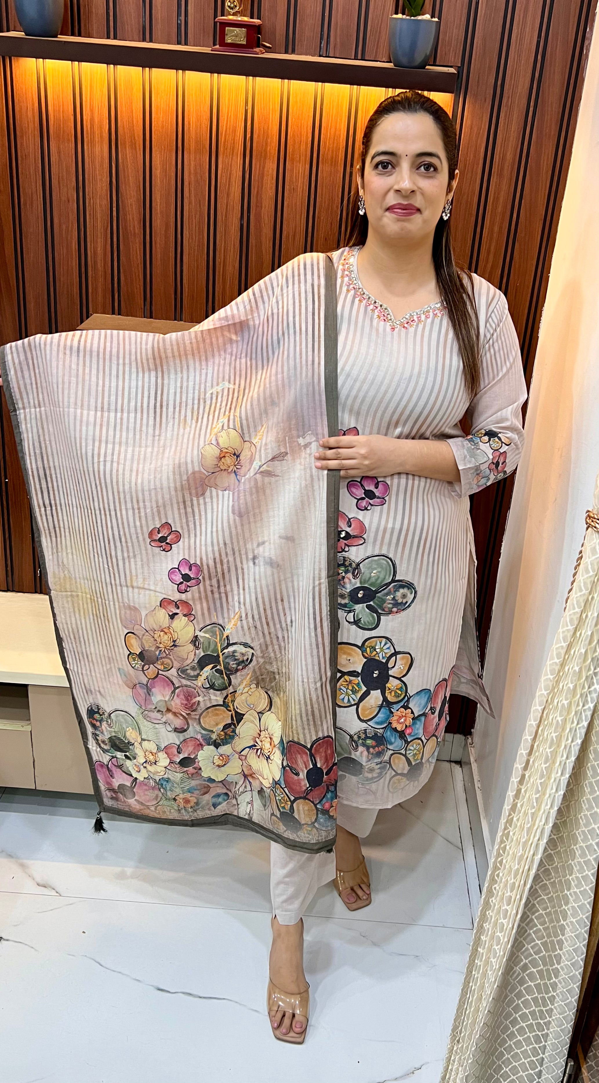 Premium Mul Cotton Suit with Mirror & Hand Embroidery Work ✨