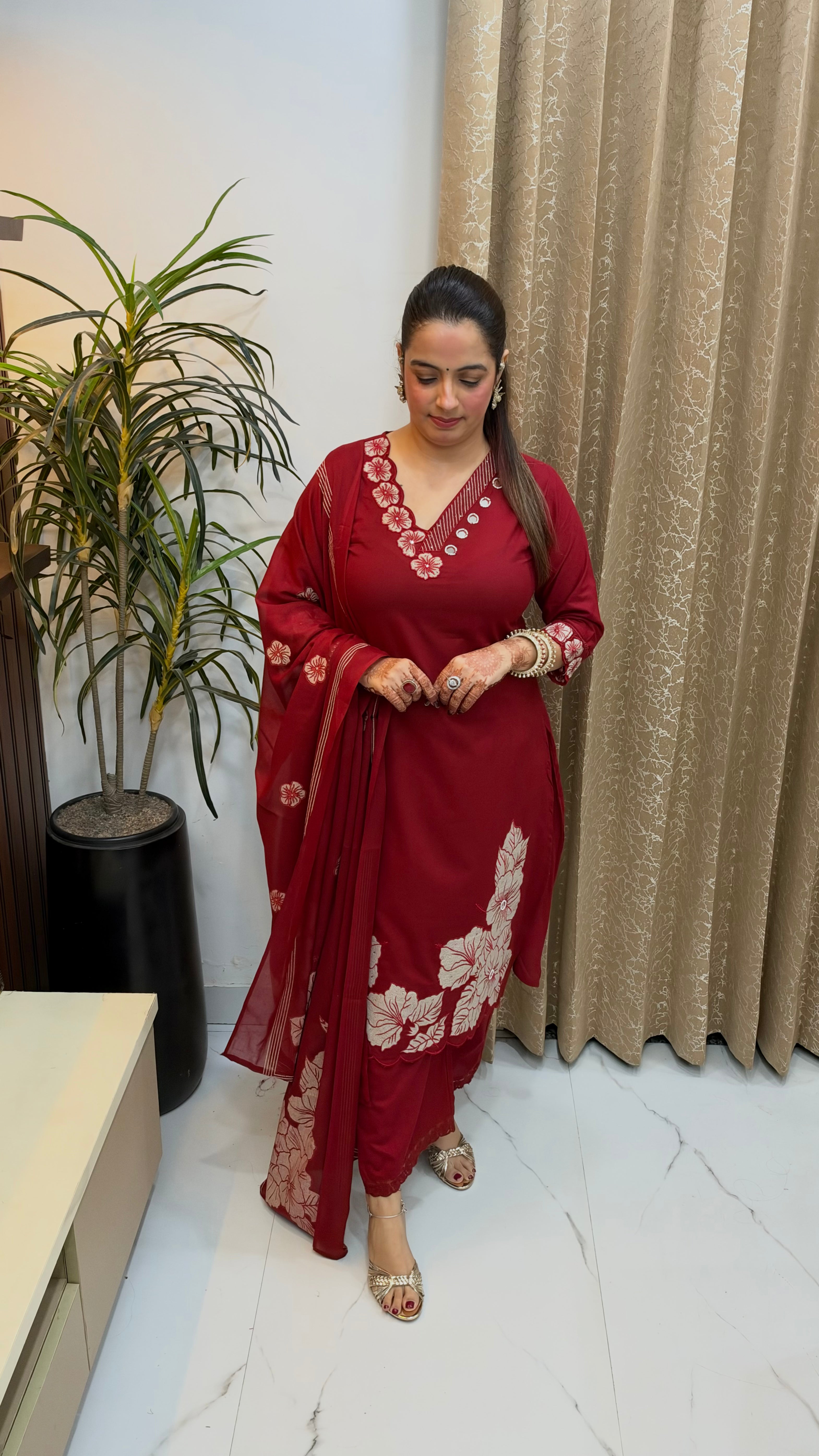 Boutique Grace: Cotton 3-Piece Floral Suit Set with Cut-Work