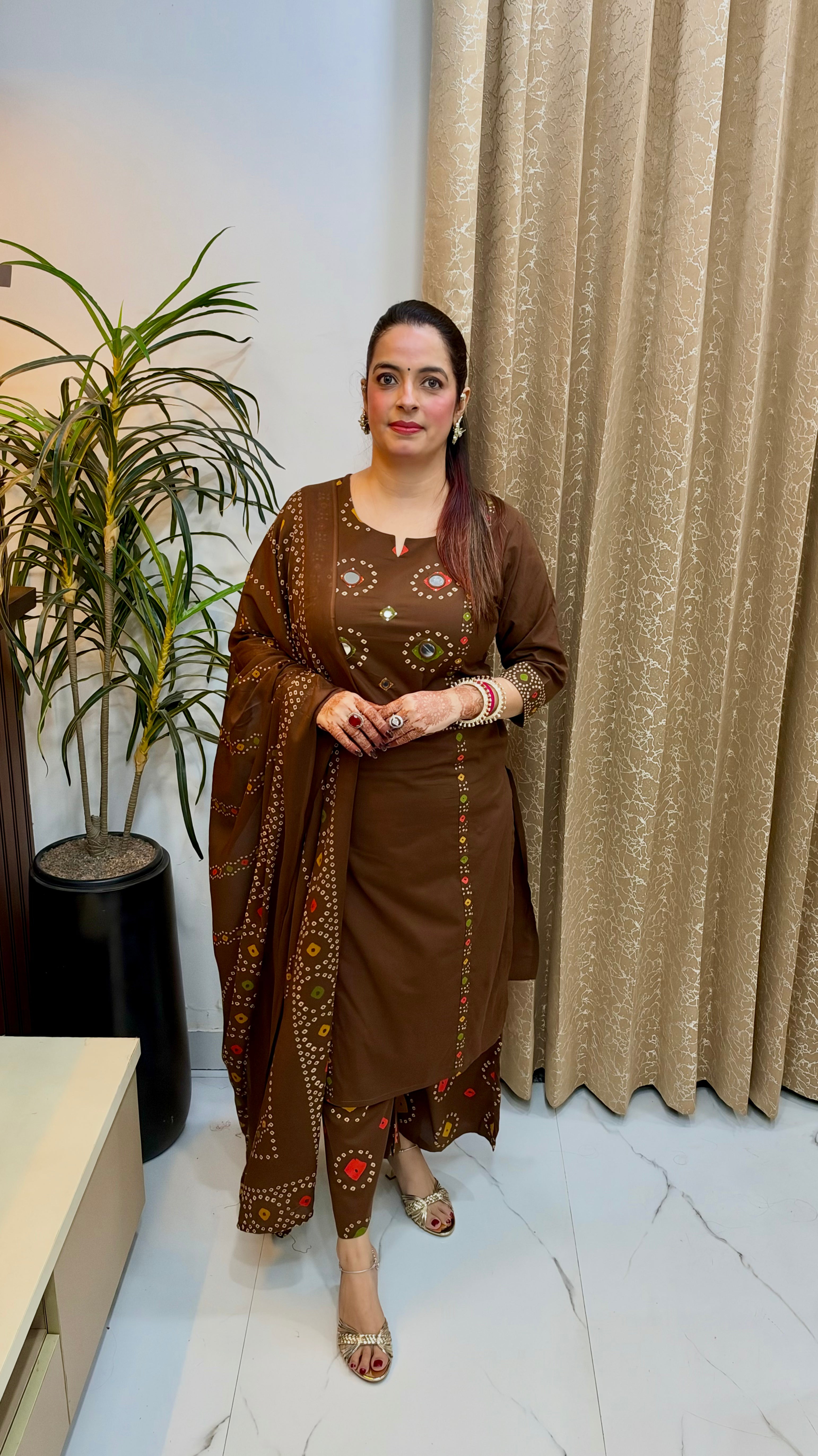 Artisanal Vibrancy: Cotton 3-Piece Bandhani Print Suit Set with Real Mirror Work