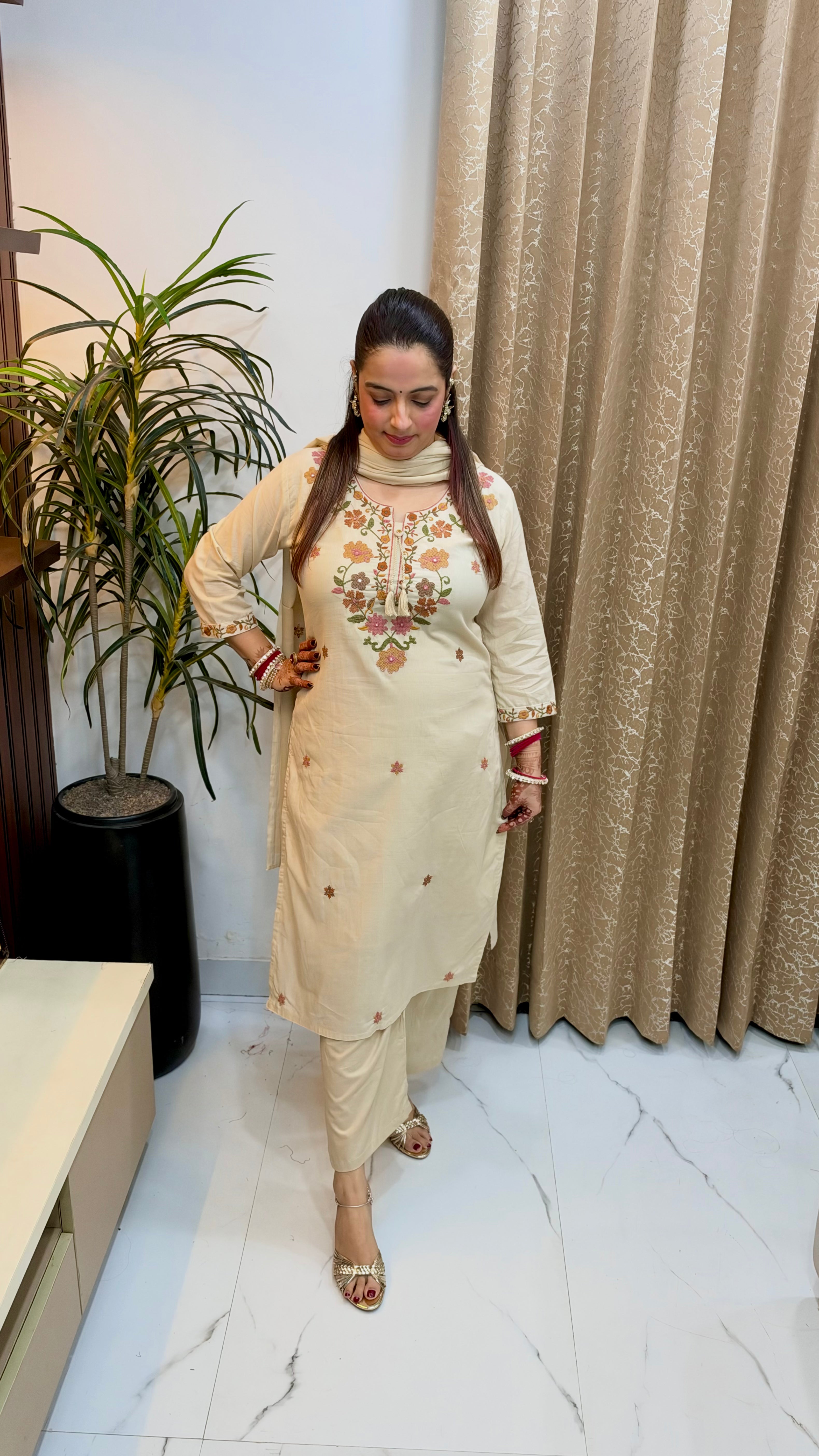 Boutique Elegance: Mulmul Cotton 3-Piece Straight Suit Set with Cross-Stitch Embroidery