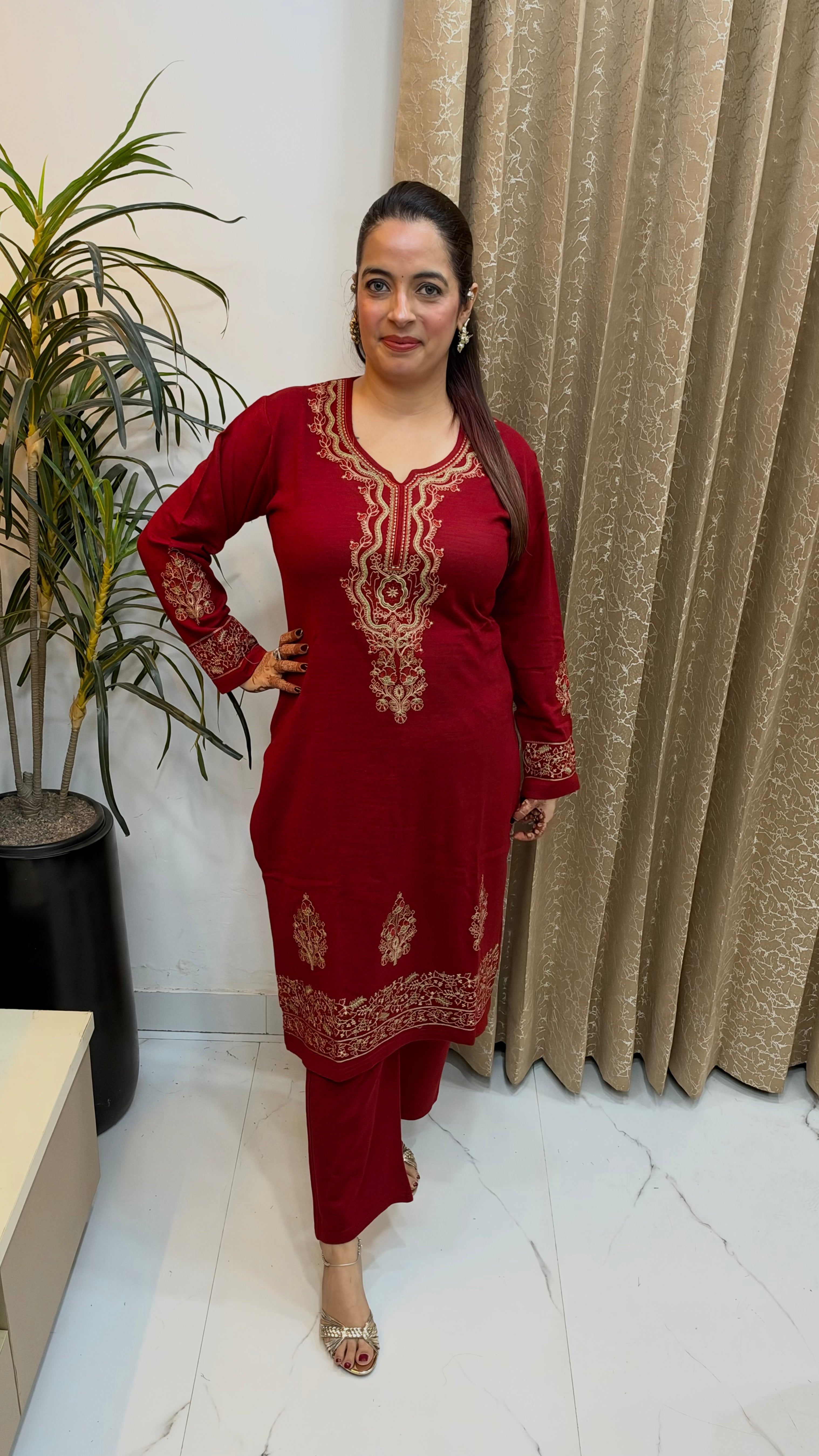 Heritage Warmth: Woollen Knitted 3-Piece Suit Set with Kashmiri Kadhai Work
