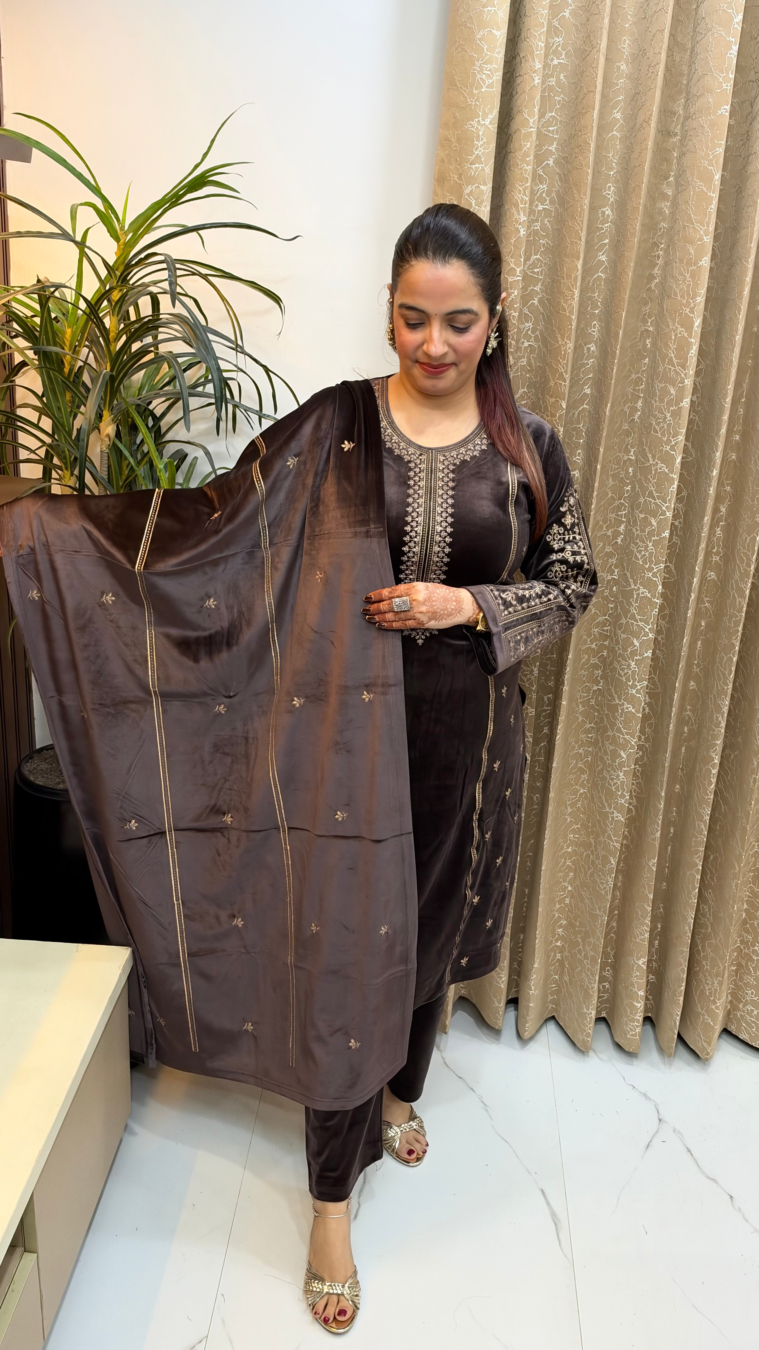 Winter Royalty: Imported Woollen Velvet 3-Piece Suit Set with Fine Embroidery Work   I