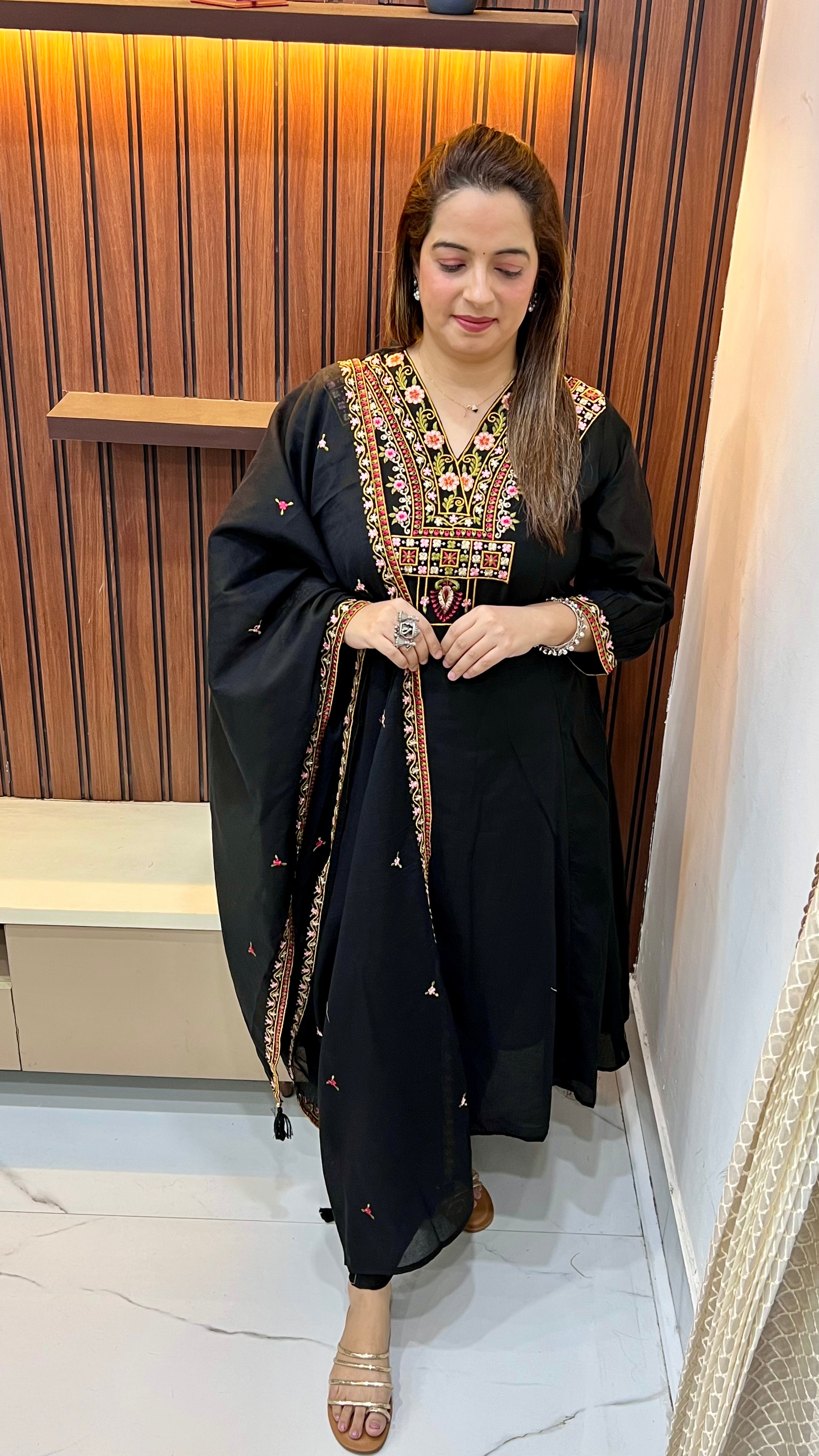 Pure Cotton A-Line Suit with Thread Embroidery & Balloon Sleeves ✨