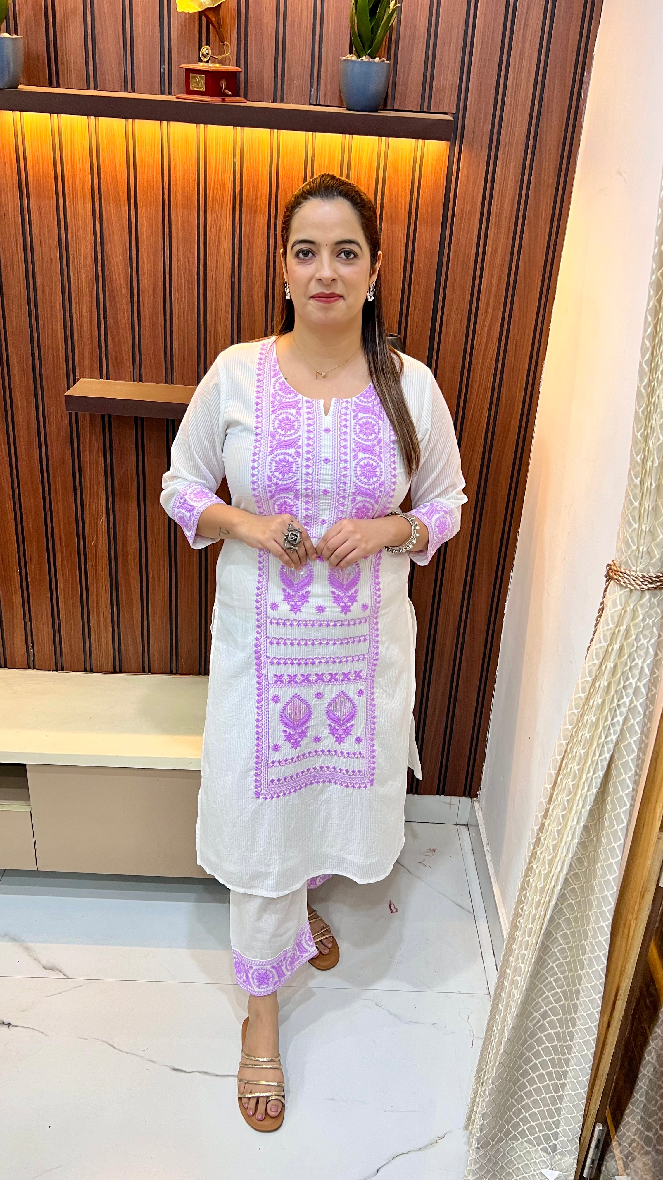 Mul Cotton Co-ord Set with All-Over Lucknawi Work ✨