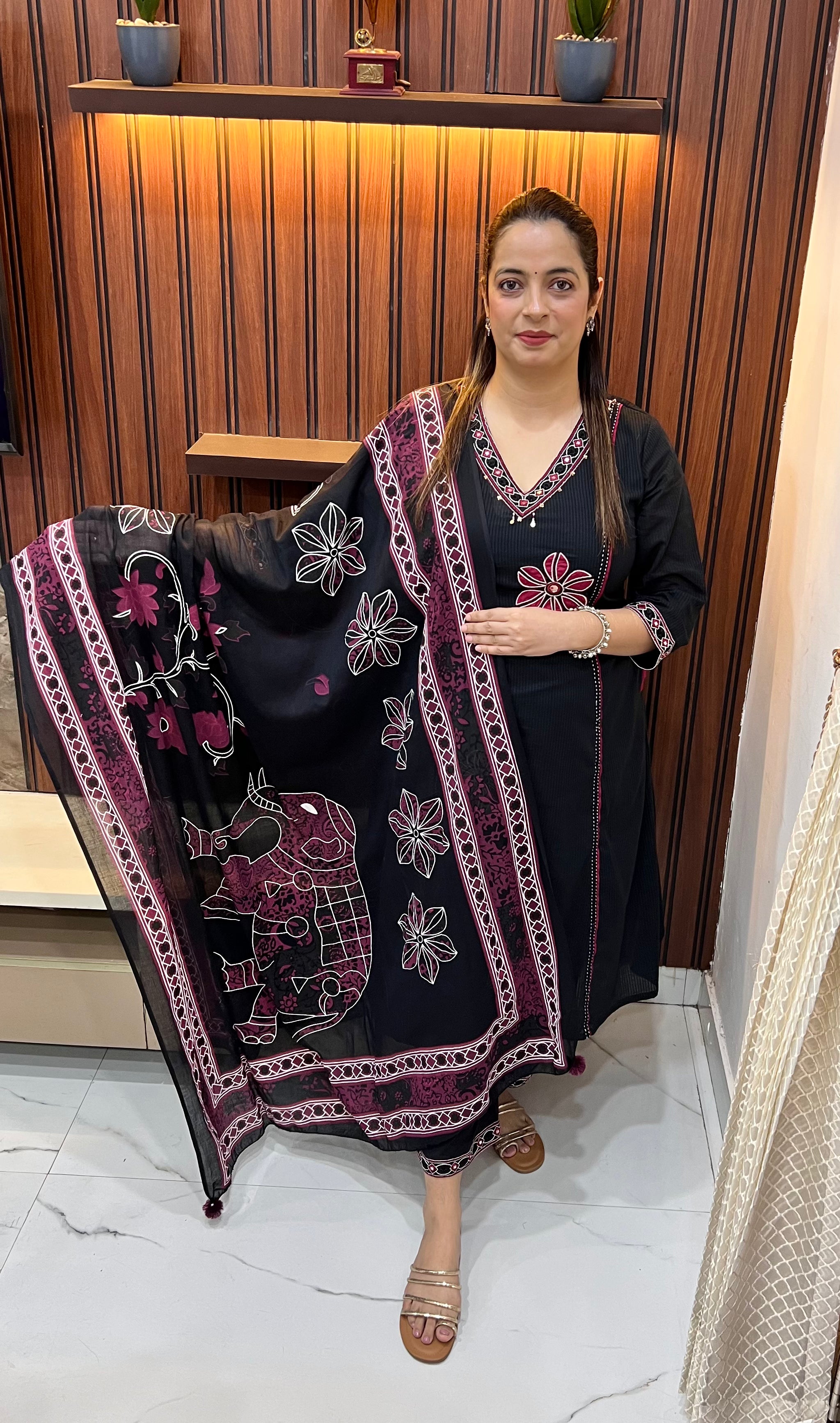 Pure Cotton Suit with Mul Cotton Dupatta & Shirt Pockets ✨