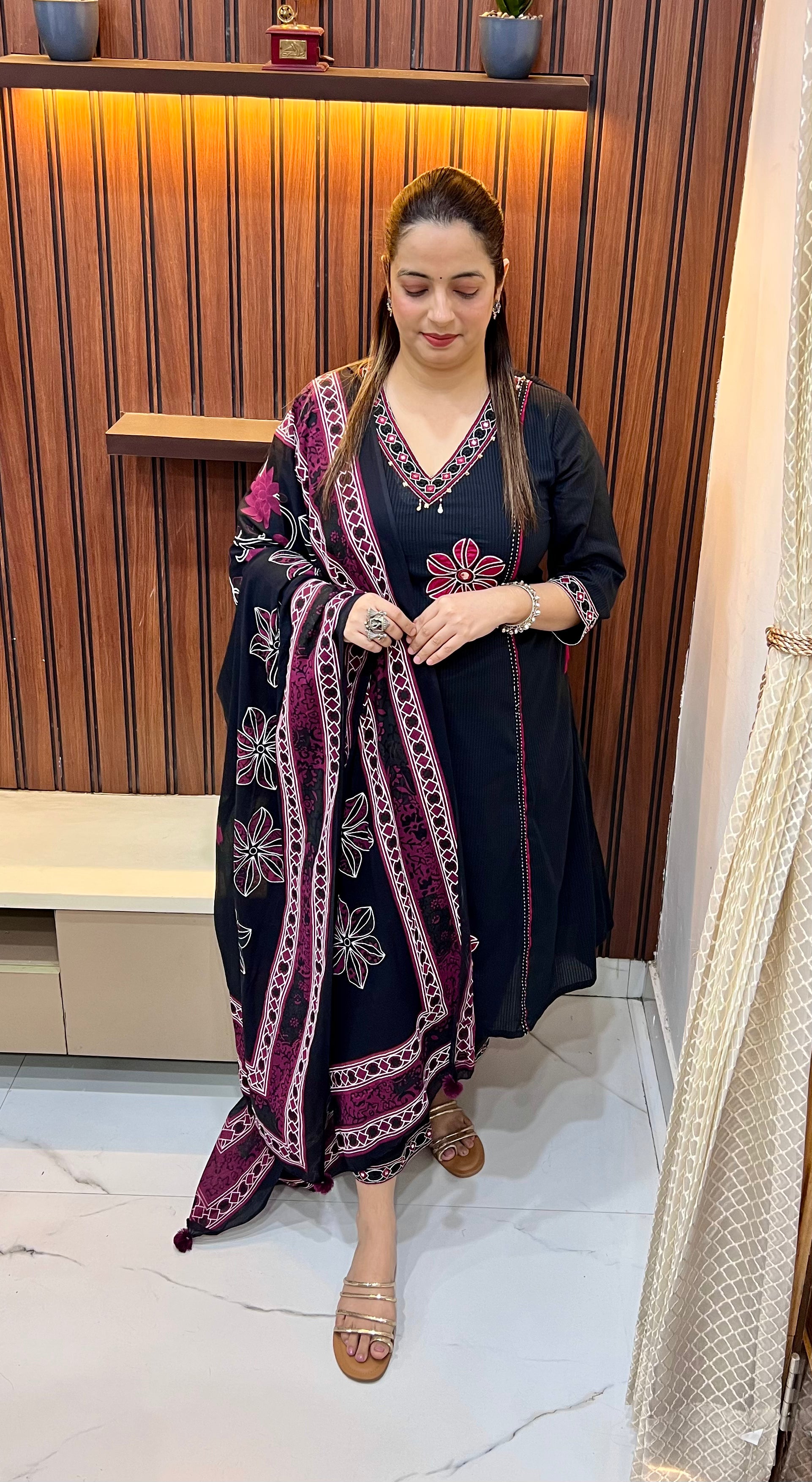 Pure Cotton Suit with Mul Cotton Dupatta & Shirt Pockets ✨