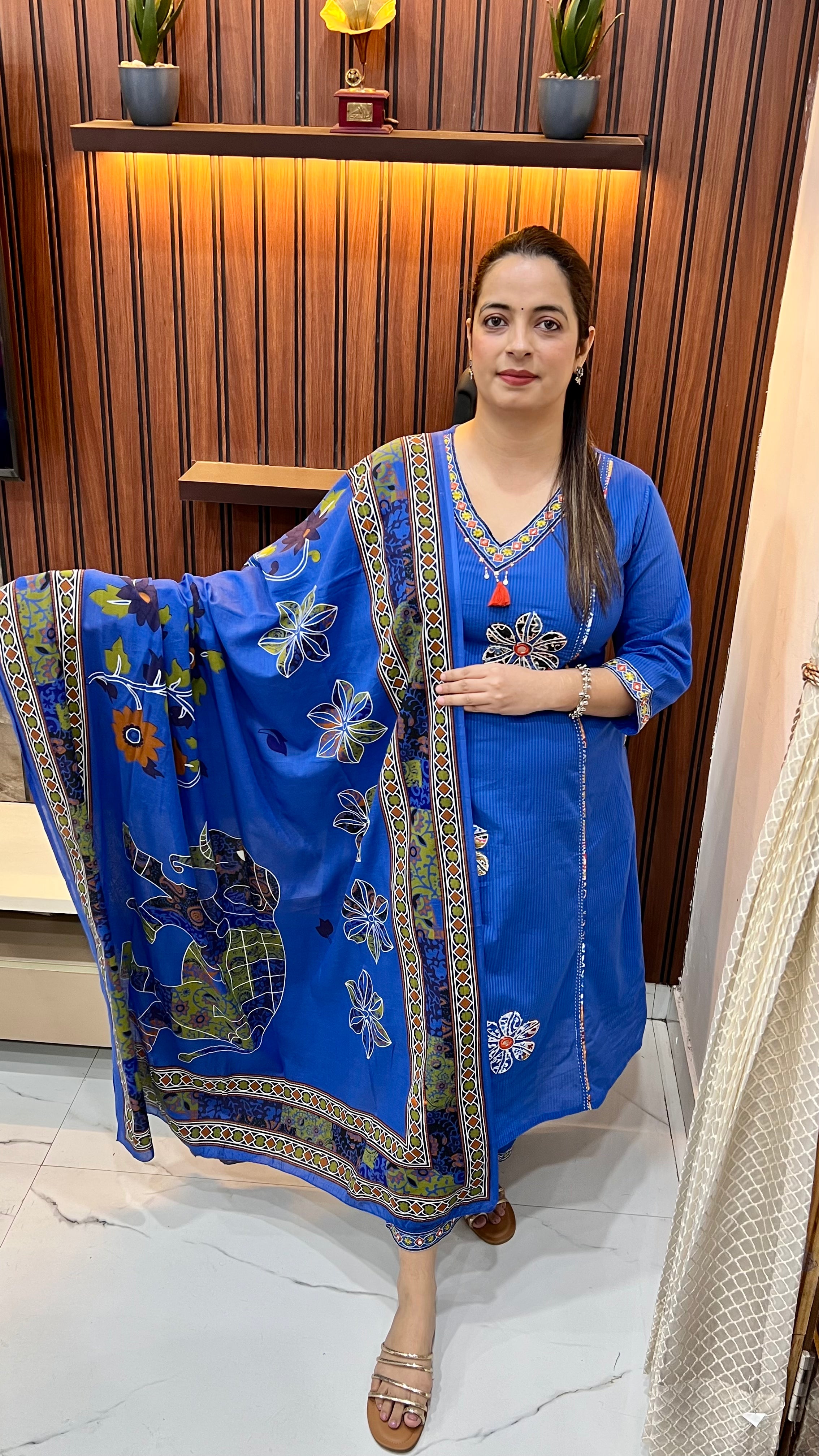 Pure Cotton Suit with Mul Cotton Dupatta & Shirt Pockets ✨