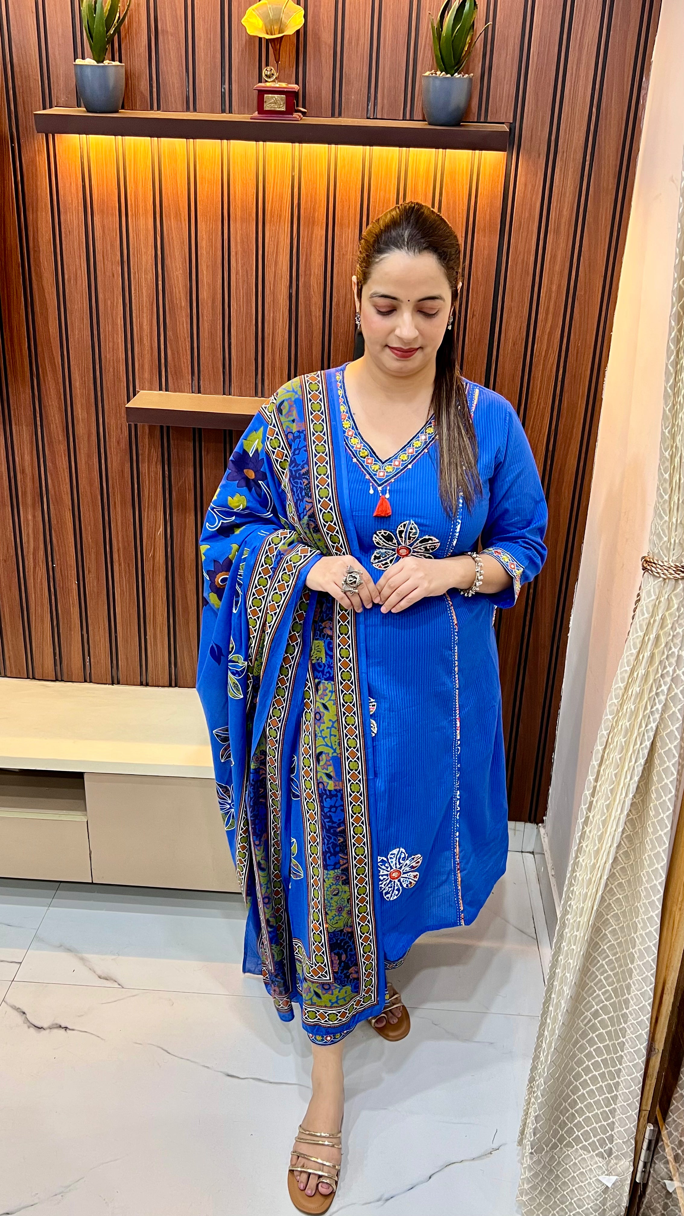 Pure Cotton Suit with Mul Cotton Dupatta & Shirt Pockets ✨