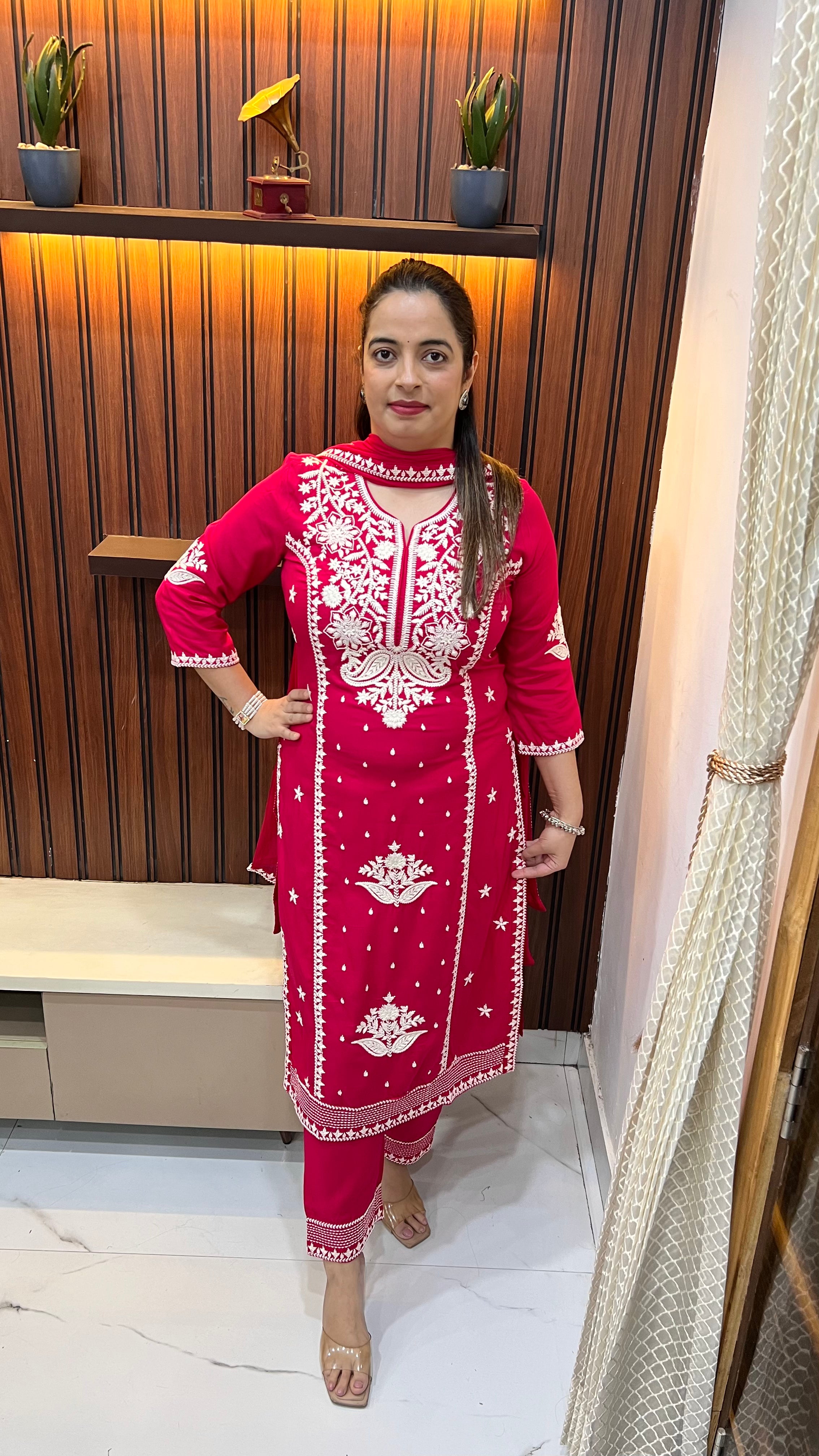 Pure Modal Suit with Lucknawi Detailing & Chiffon Dupatta ✨