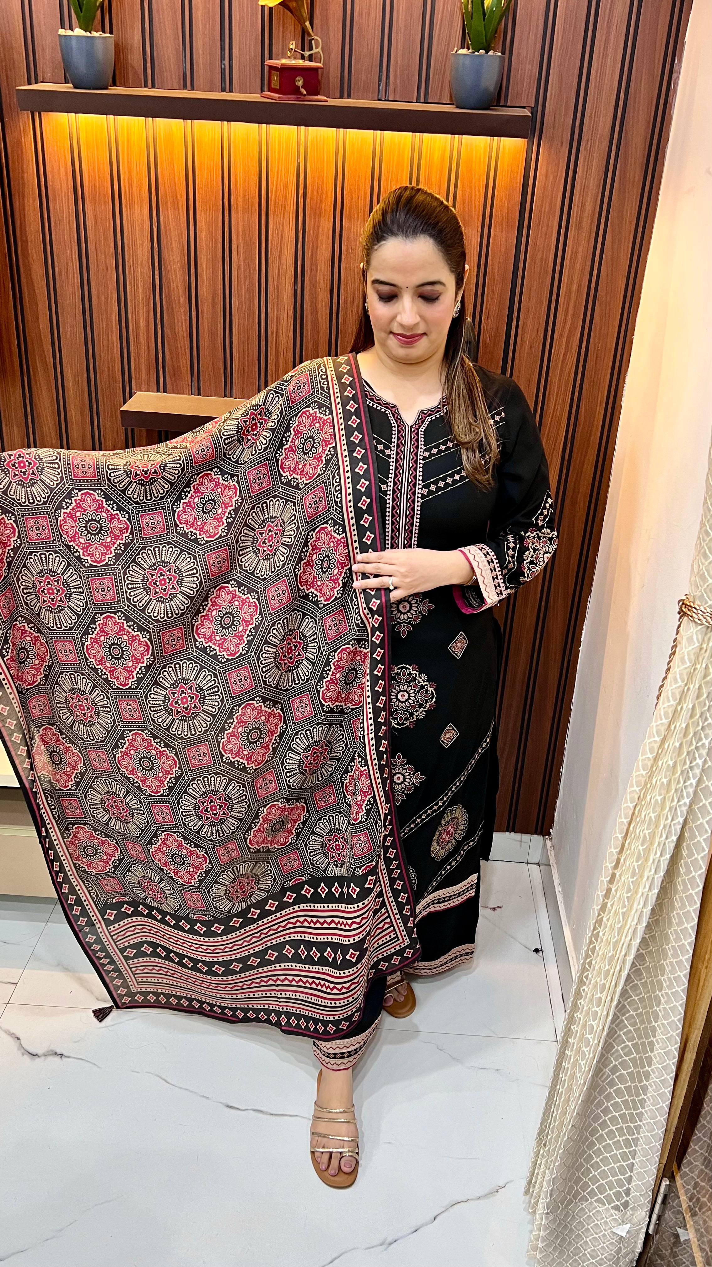 Rayon Cotton Suit with Thread Embroidery & Ajrak Print Dupatta ✨