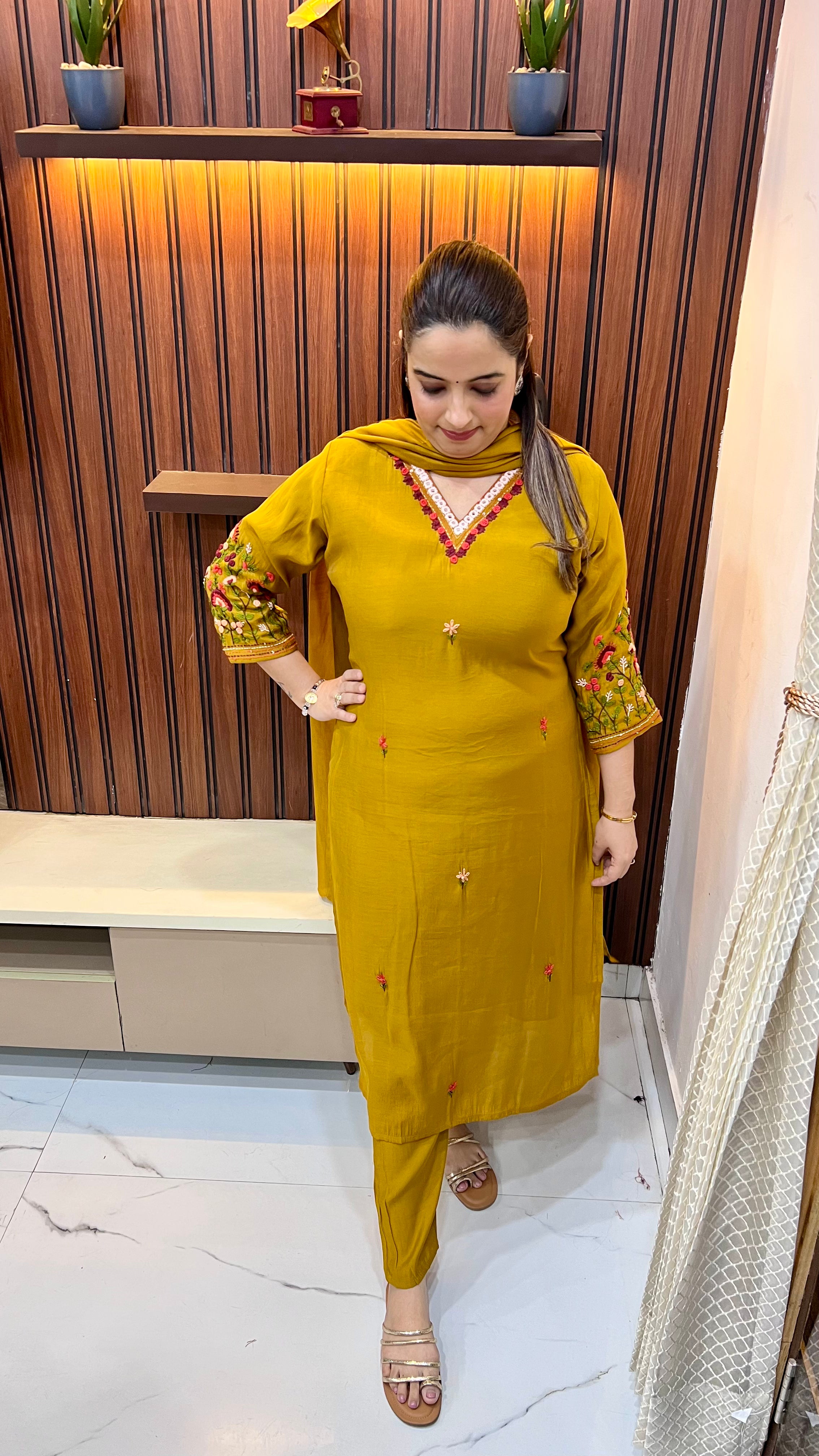 Mul Chanderi A-Line Suit with Kolkata Knot Work ✨