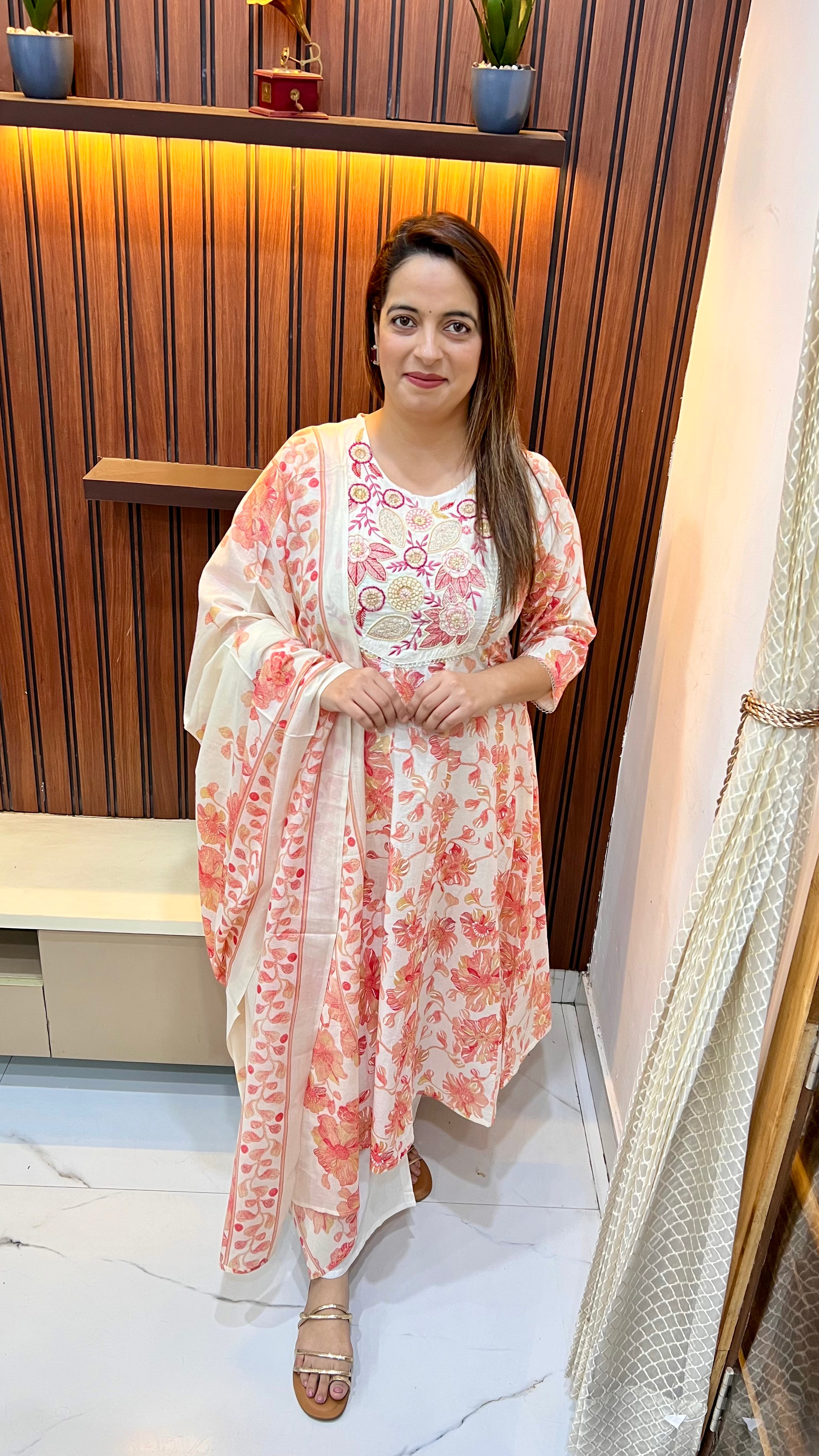 Premium Cotton Suit with Crochet Neckline & Mul Cotton Dupatta ✨