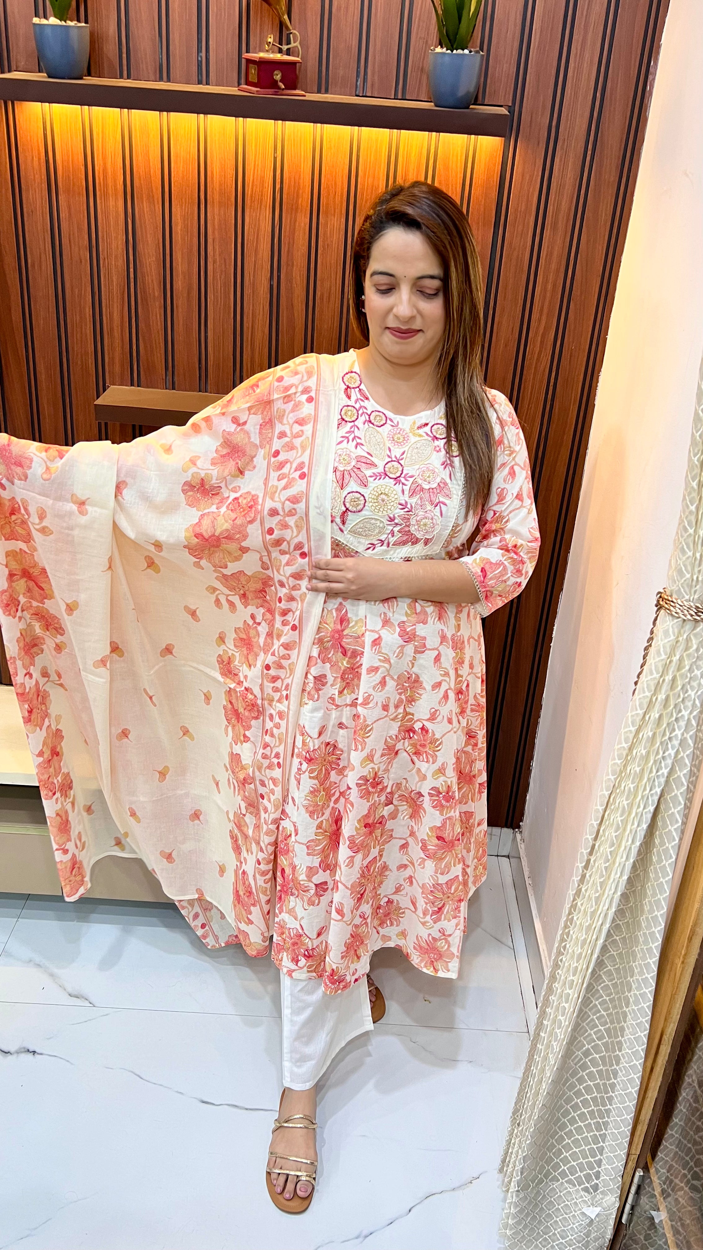 Premium Cotton Suit with Crochet Neckline & Mul Cotton Dupatta ✨