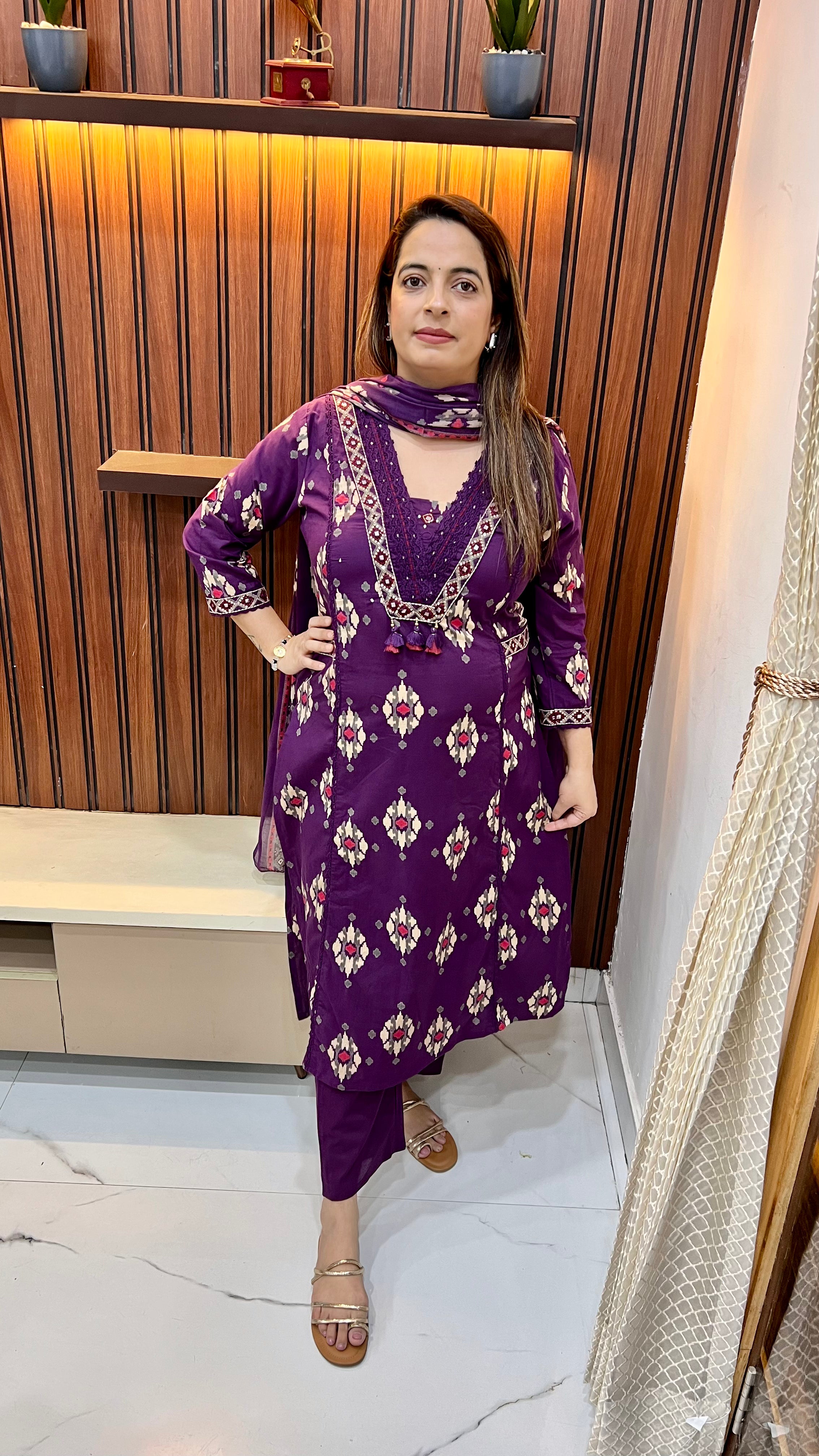 Cotton Boutique Print Suit with Lace & Thread Embroidery ✨