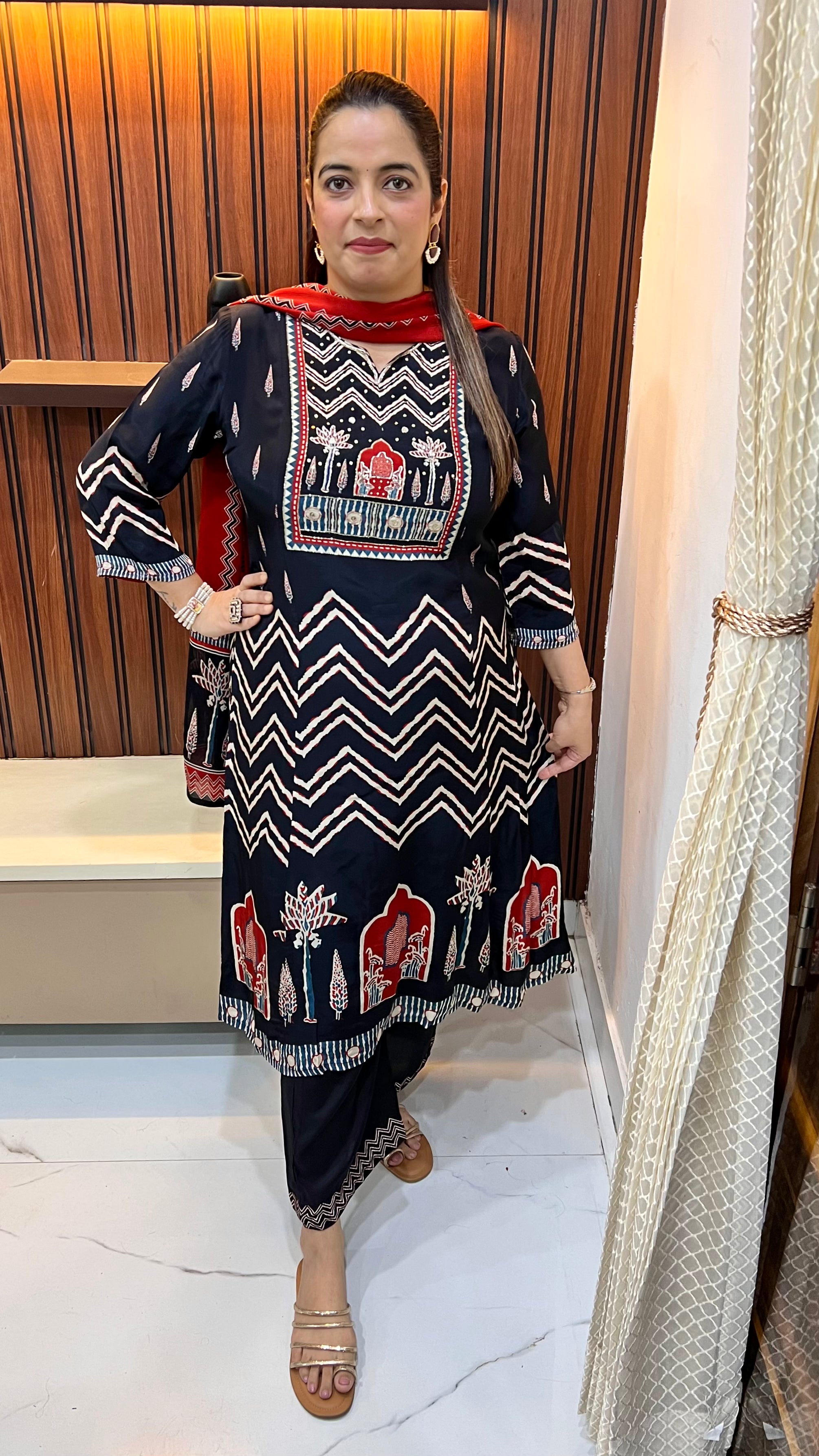 Natural Crepe A-Line Suit with Ajrak Print & Chiffon Dupatta ✨