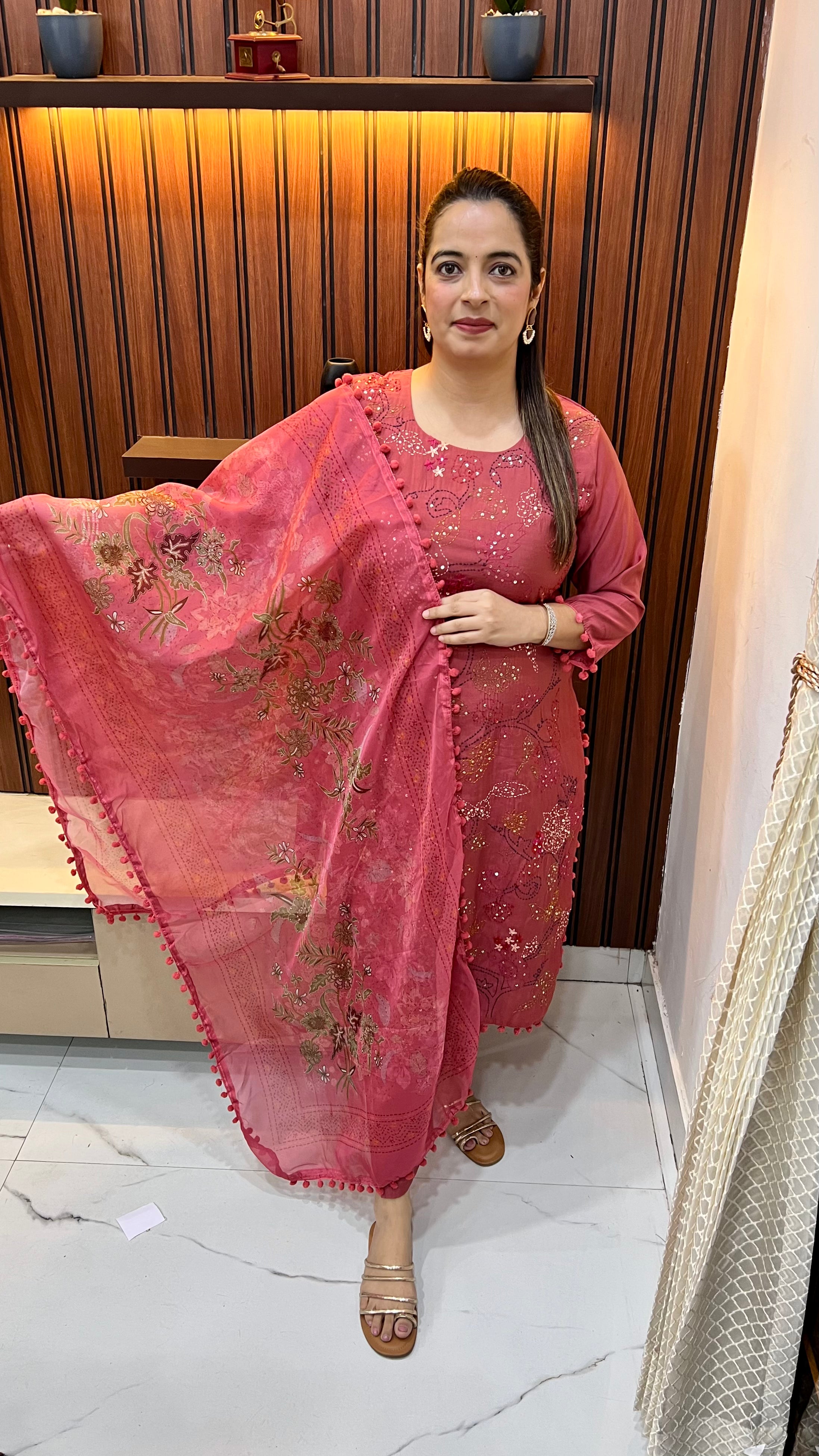 Mul Chanderi Suit with Thread & Sequence Work ✨
