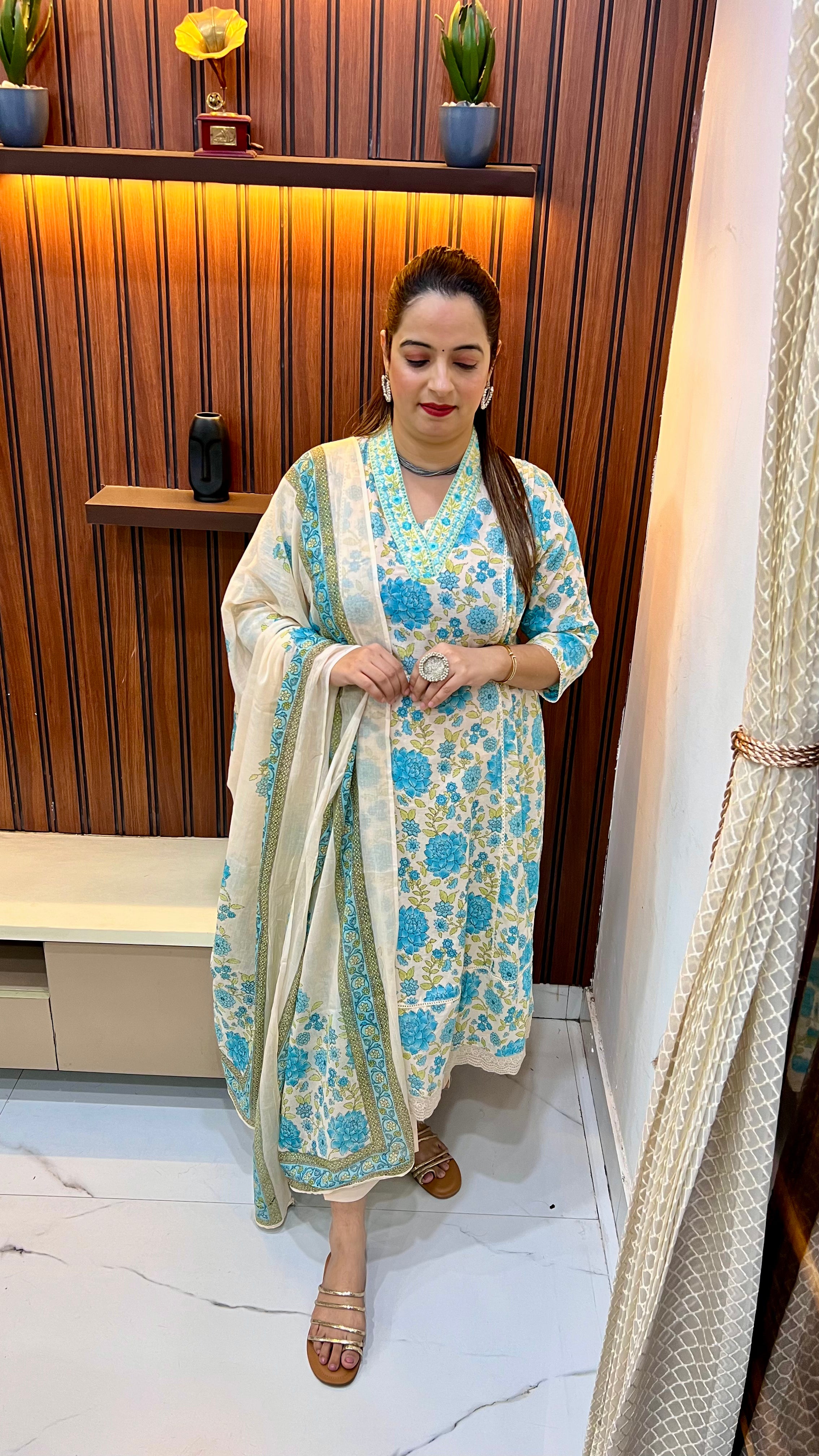 Pure Cotton Suit with Chinese Collar & Pintex Detailing ✨