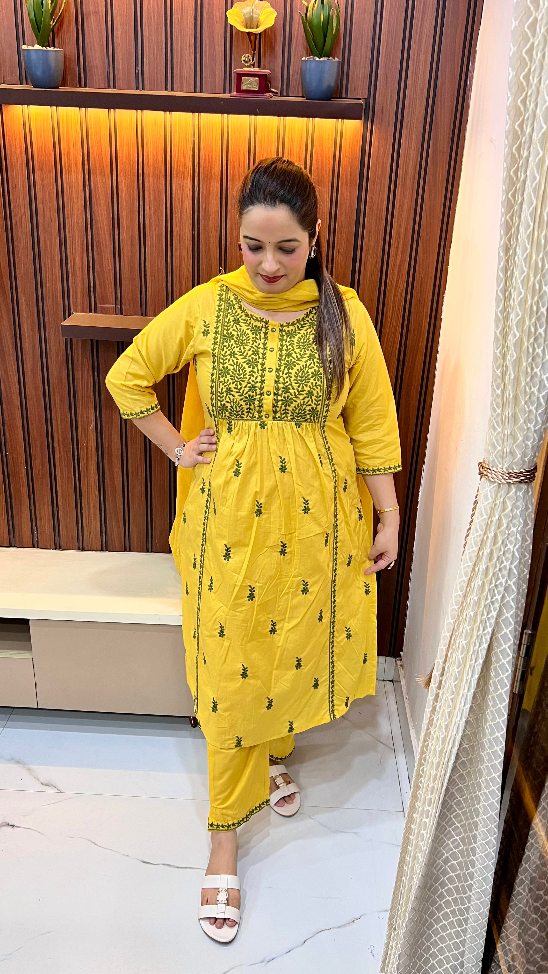 Pure Cotton Suit with Thread Embroidery & Mul Cotton Dupatta ✨
