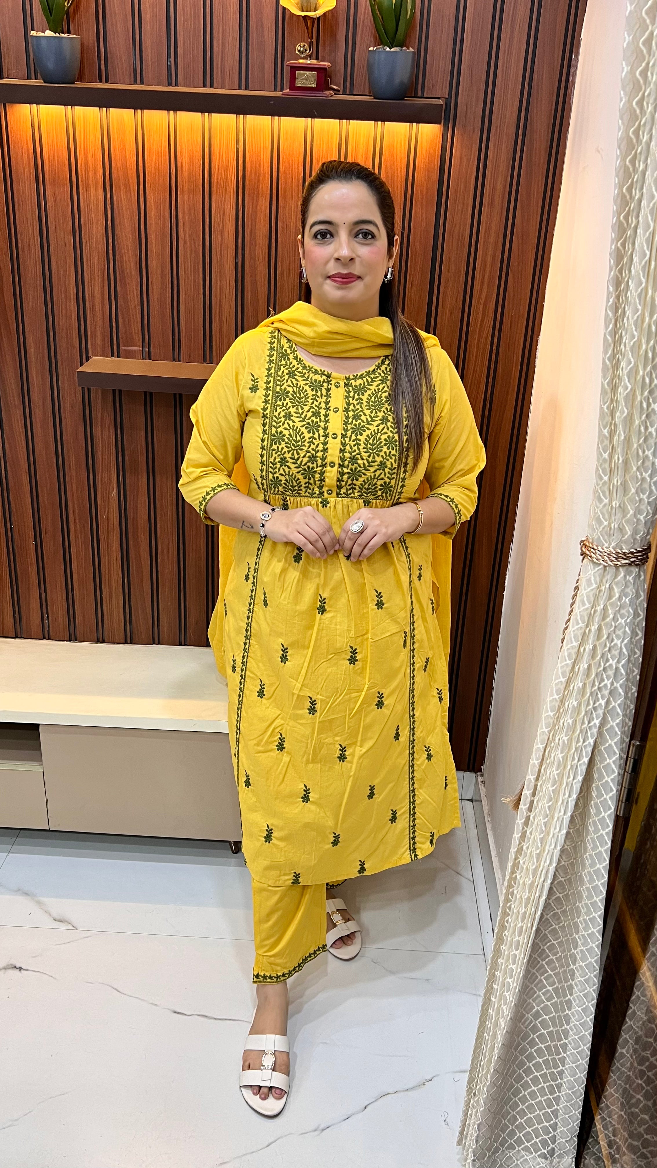 Pure Cotton Suit with Thread Embroidery & Mul Cotton Dupatta ✨