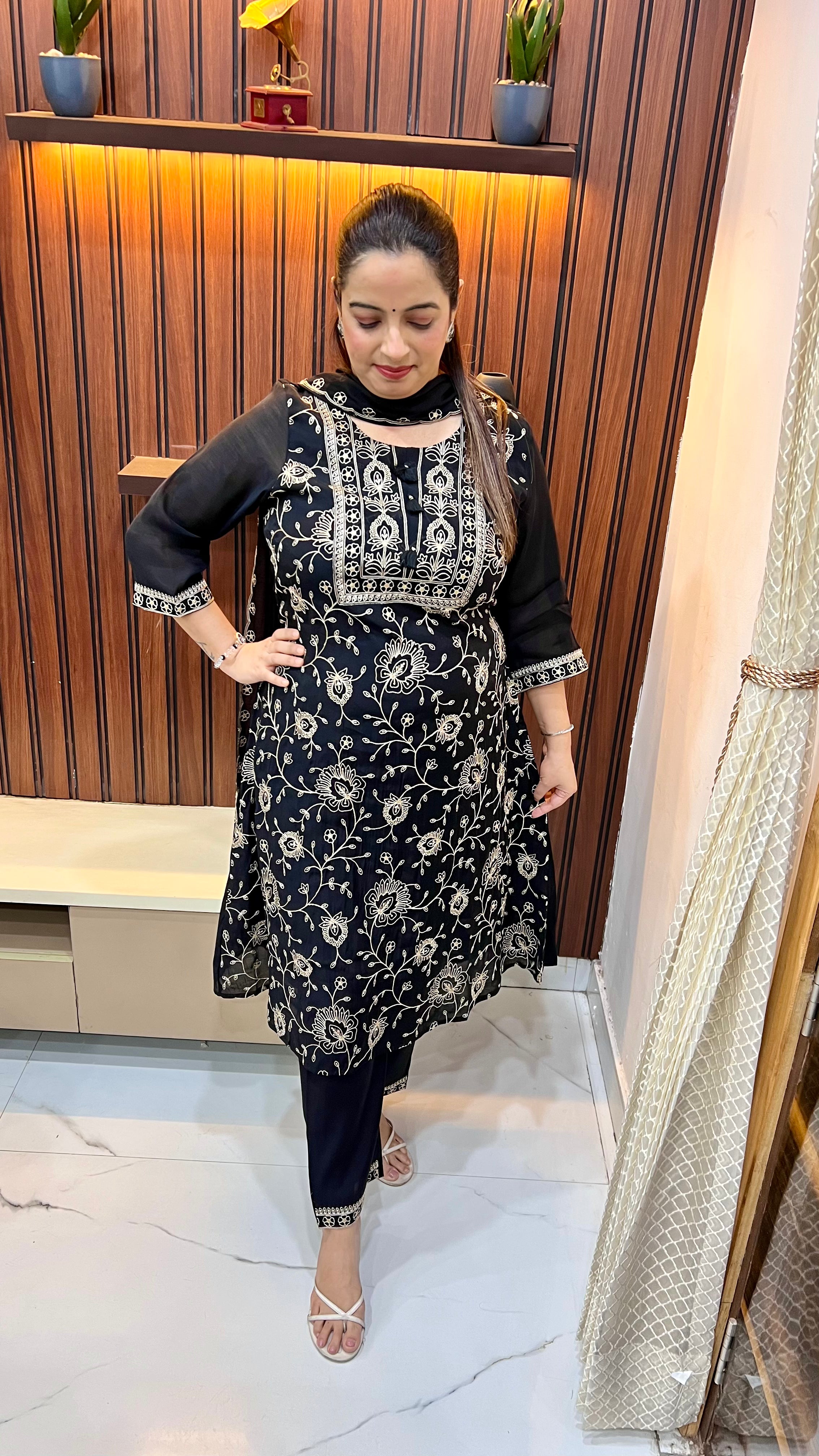 Mul Chanderi Suit with Thread Embroidery Work
