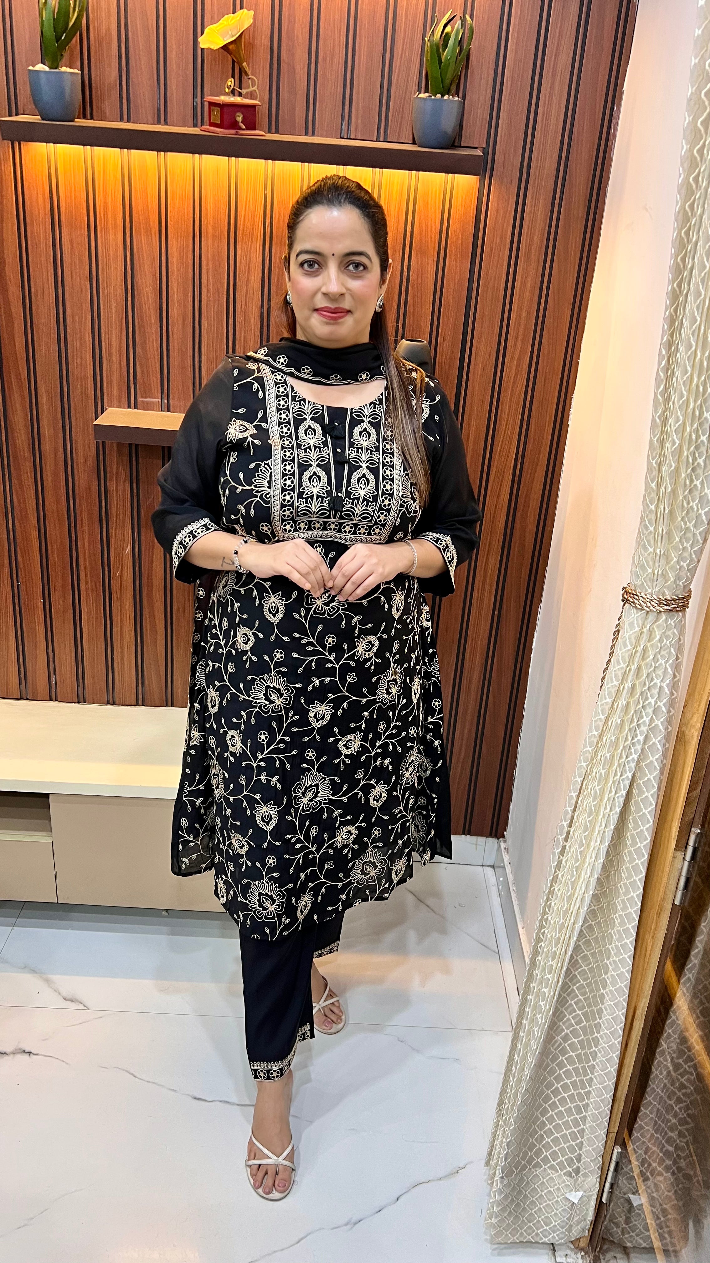 Mul Chanderi Suit with Thread Embroidery Work