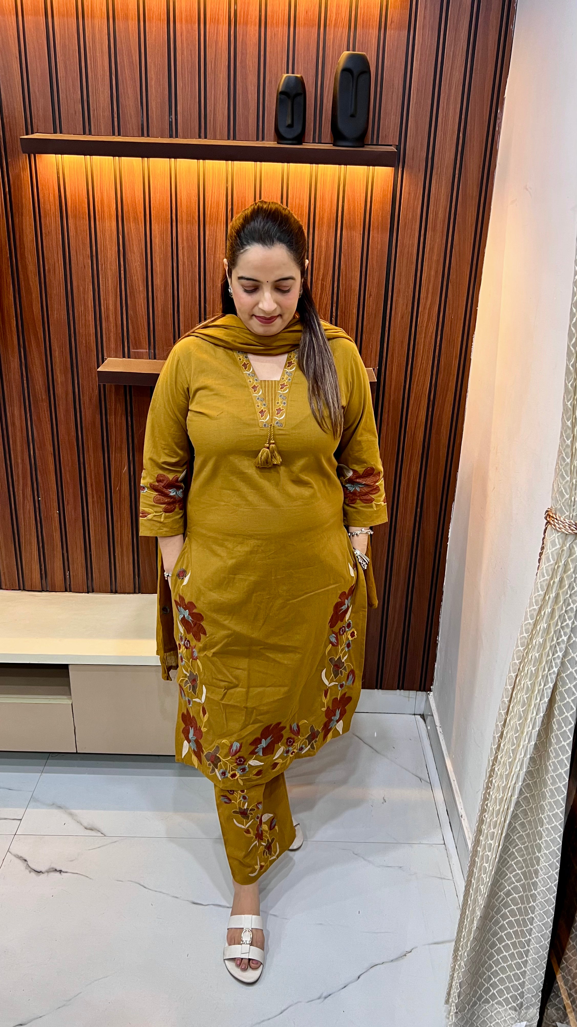 Pure Handloom Cotton Suit with Thread Embroidery & Tassels ✨