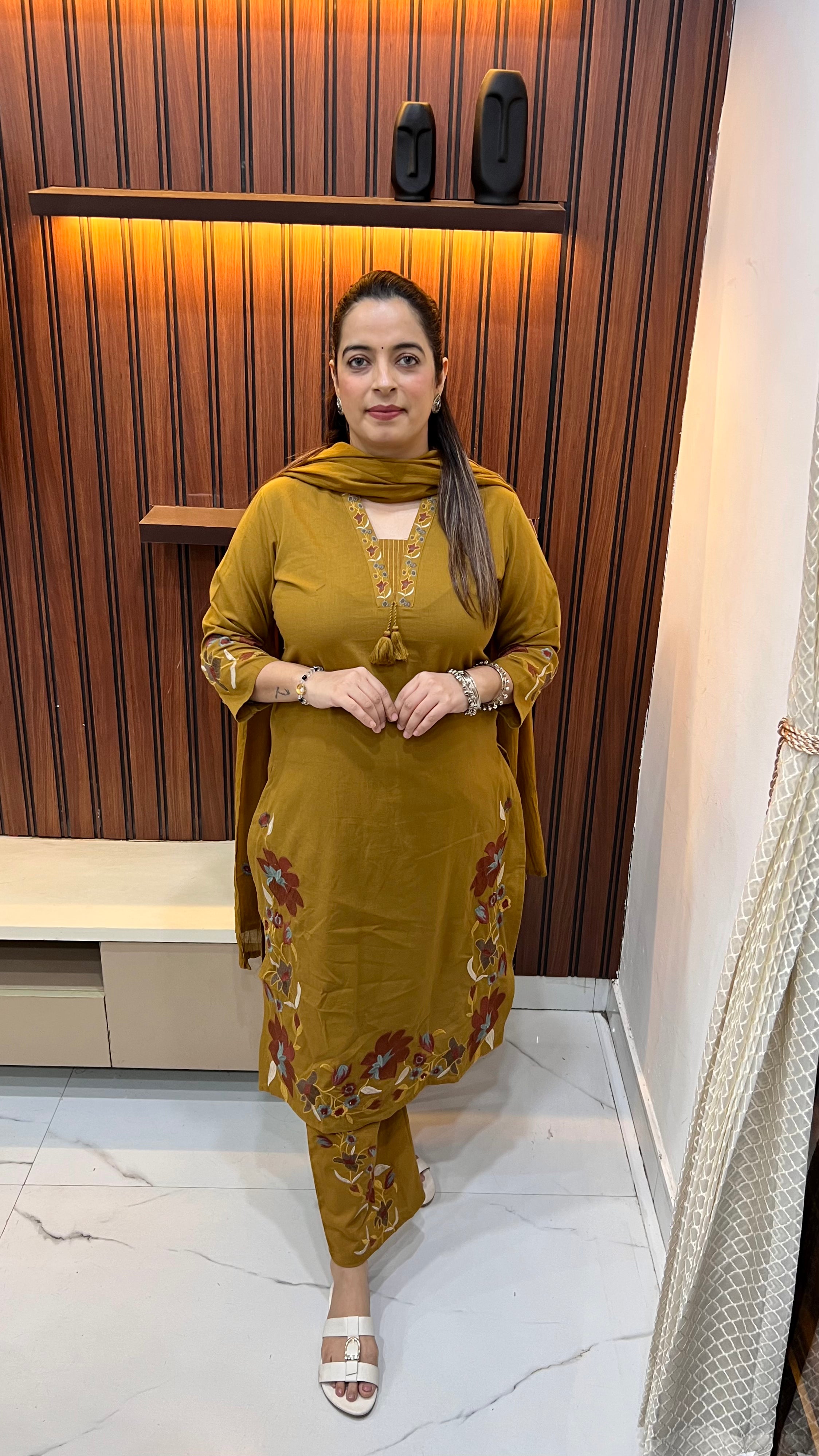 Pure Handloom Cotton Suit with Thread Embroidery & Tassels ✨