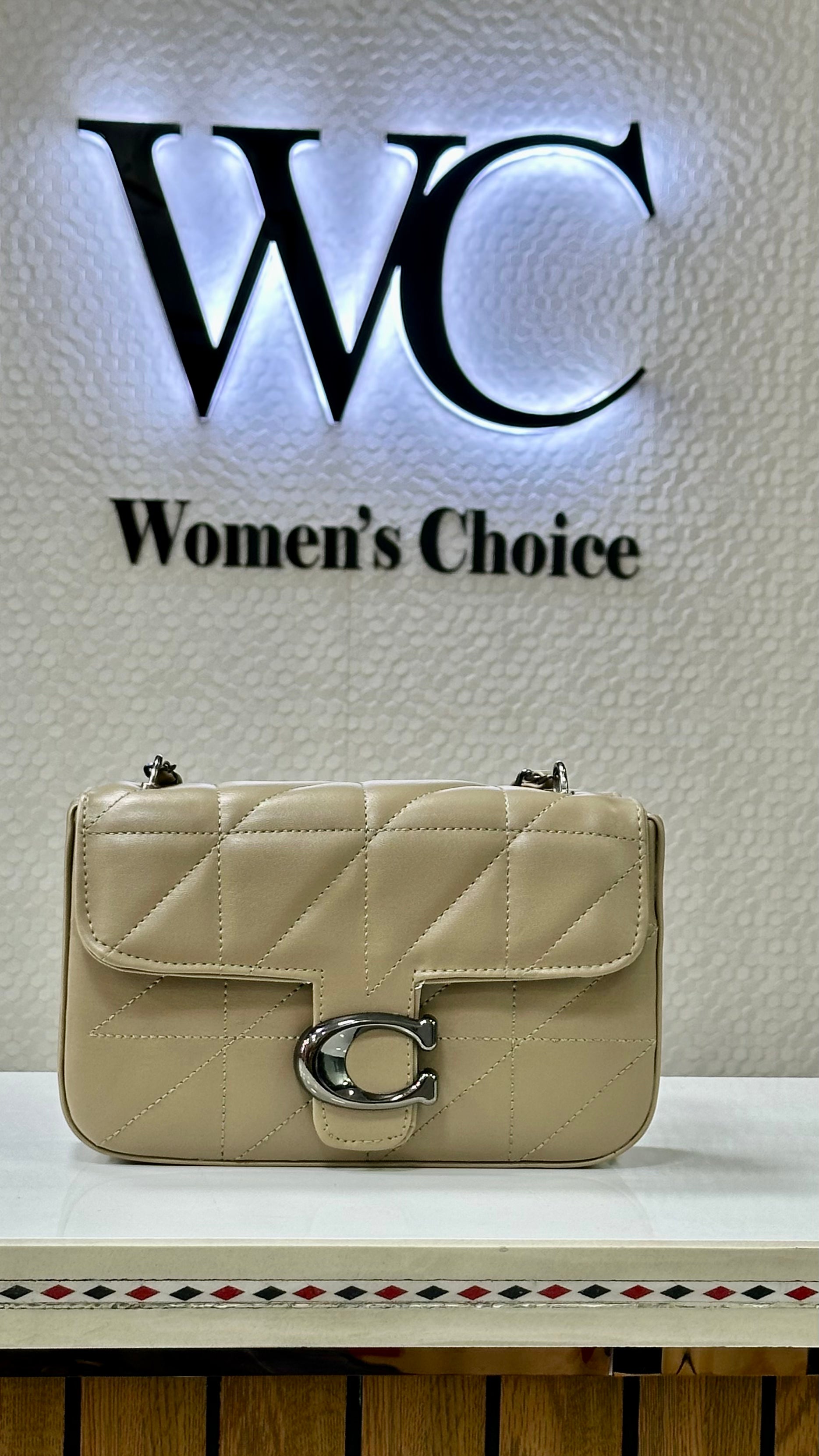 ✨ Fashionable Ladies Chain Handbag: Trendy New Style Crossbody Small Square Bag – Popular Ins Women's Bag Stylish Handbag ✨