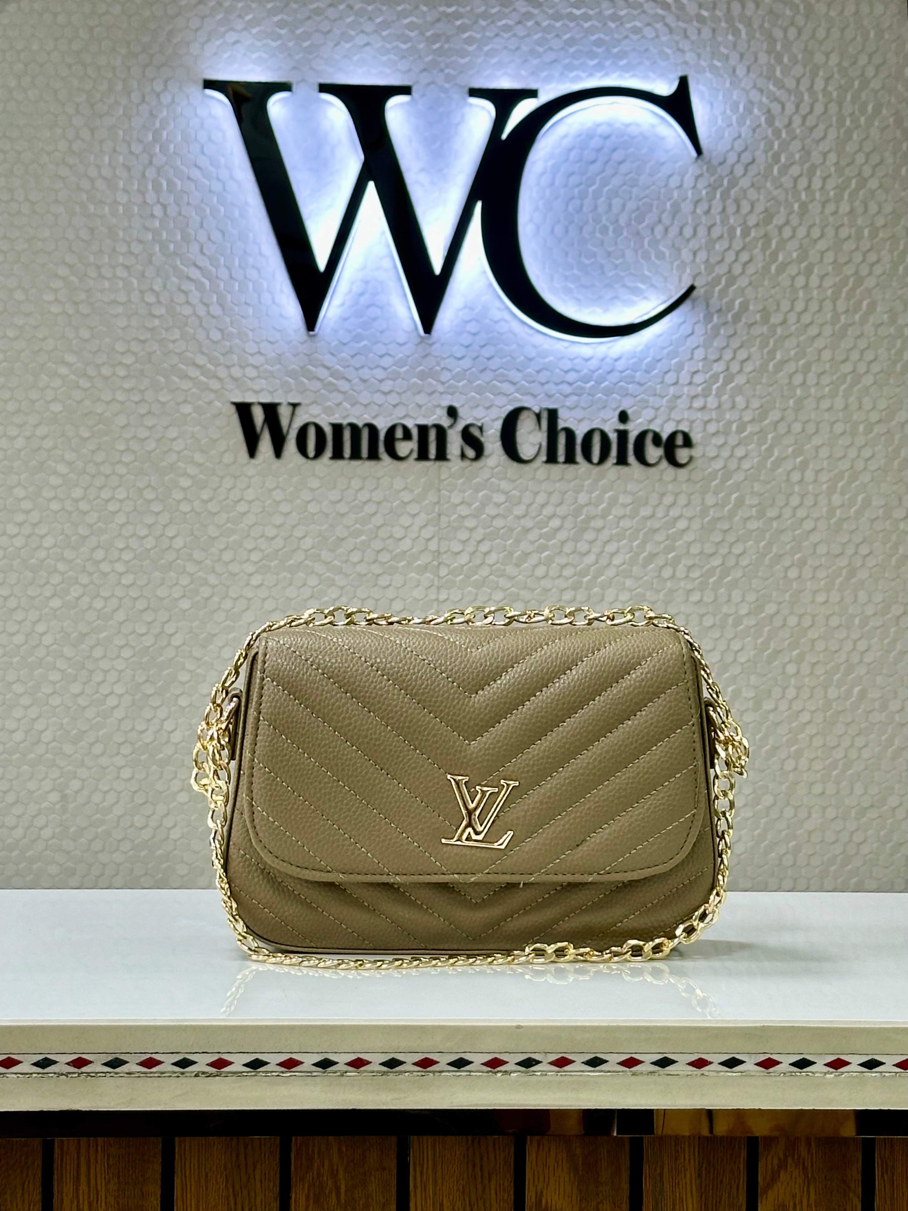 ✨ Fashionable Ladies Chain Handbag: Trendy New Style Crossbody Small Square Bag – Popular Ins Women's Bag Stylish Handbag ✨