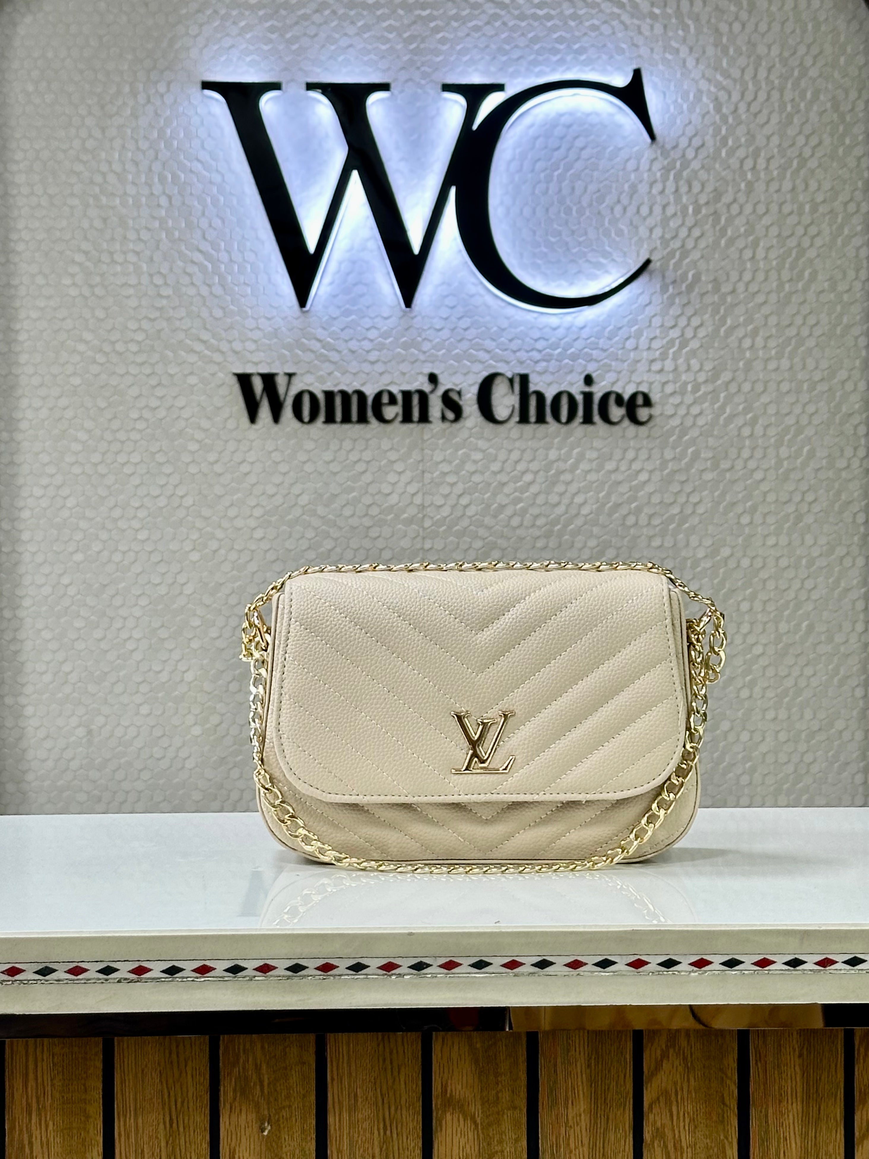 ✨ Fashionable Ladies Chain Handbag: Trendy New Style Crossbody Small Square Bag – Popular Ins Women's Bag Stylish Handbag ✨