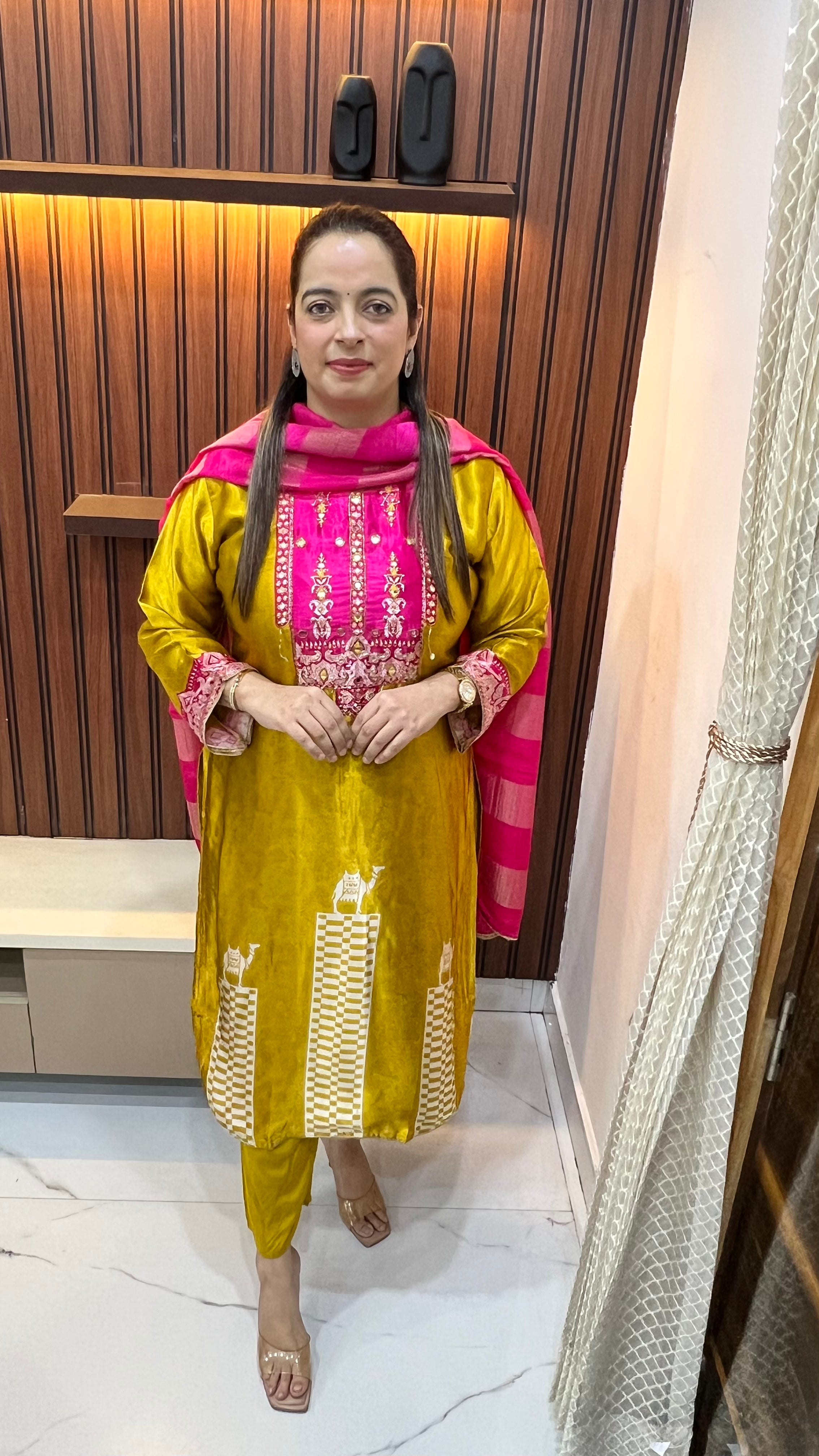 The Regal Gajji Silk Masterpiece: A Symphony of Dabka & Cut-Dana