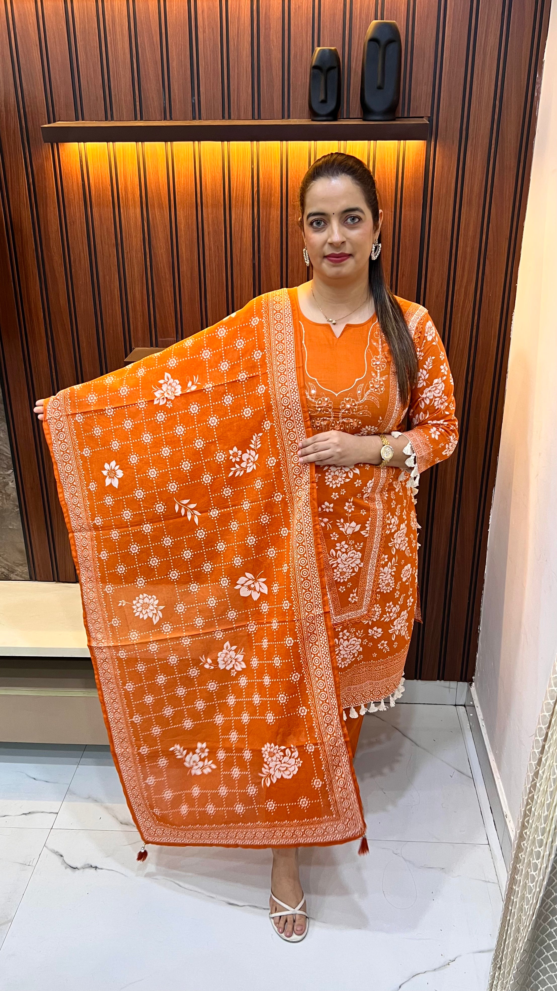 Karachi Heritage: Pure Cotton Katha & Mirror-Work Suit