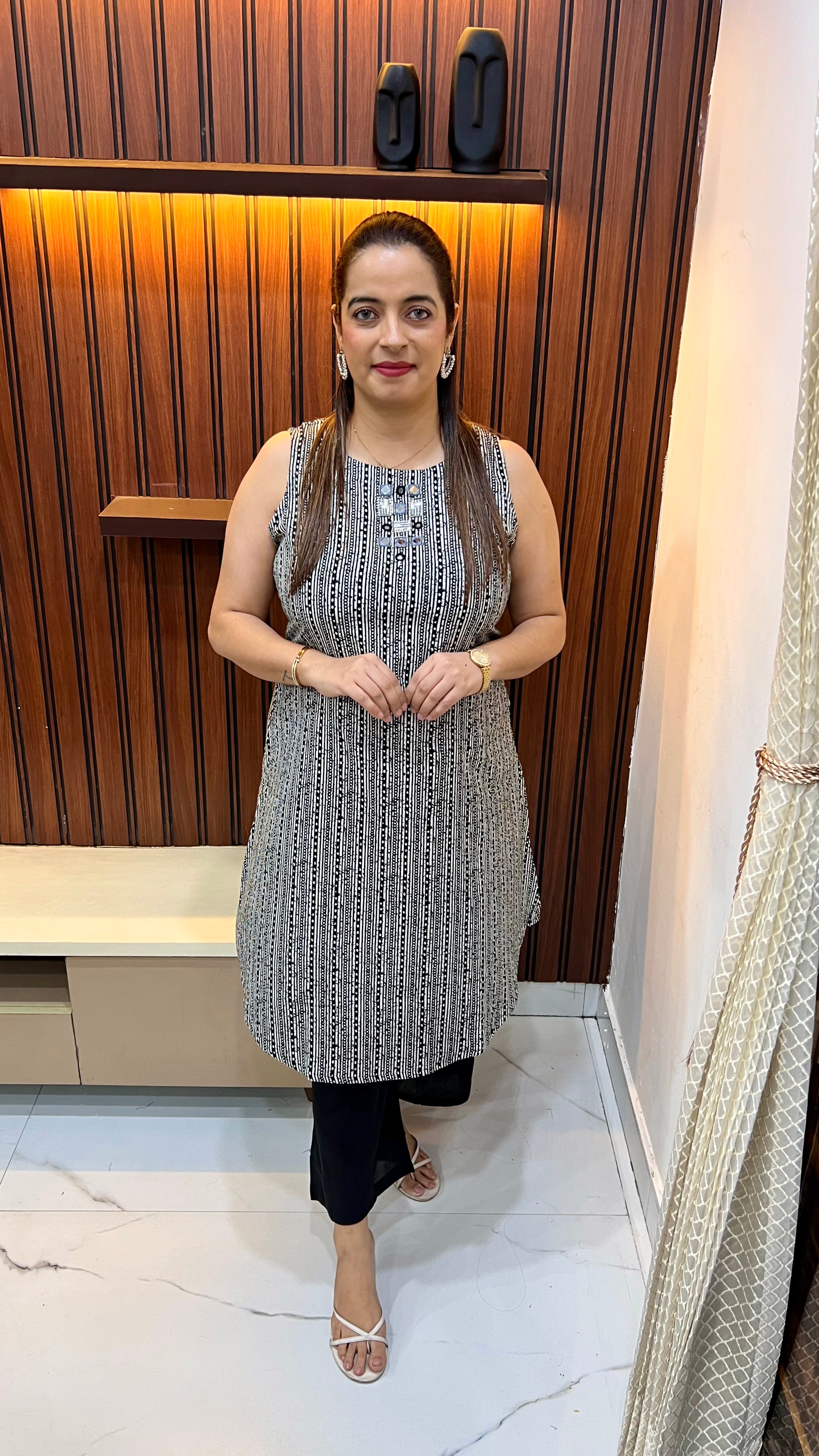 Mirror Muse: 2-Piece Pure Cotton Embellished Set