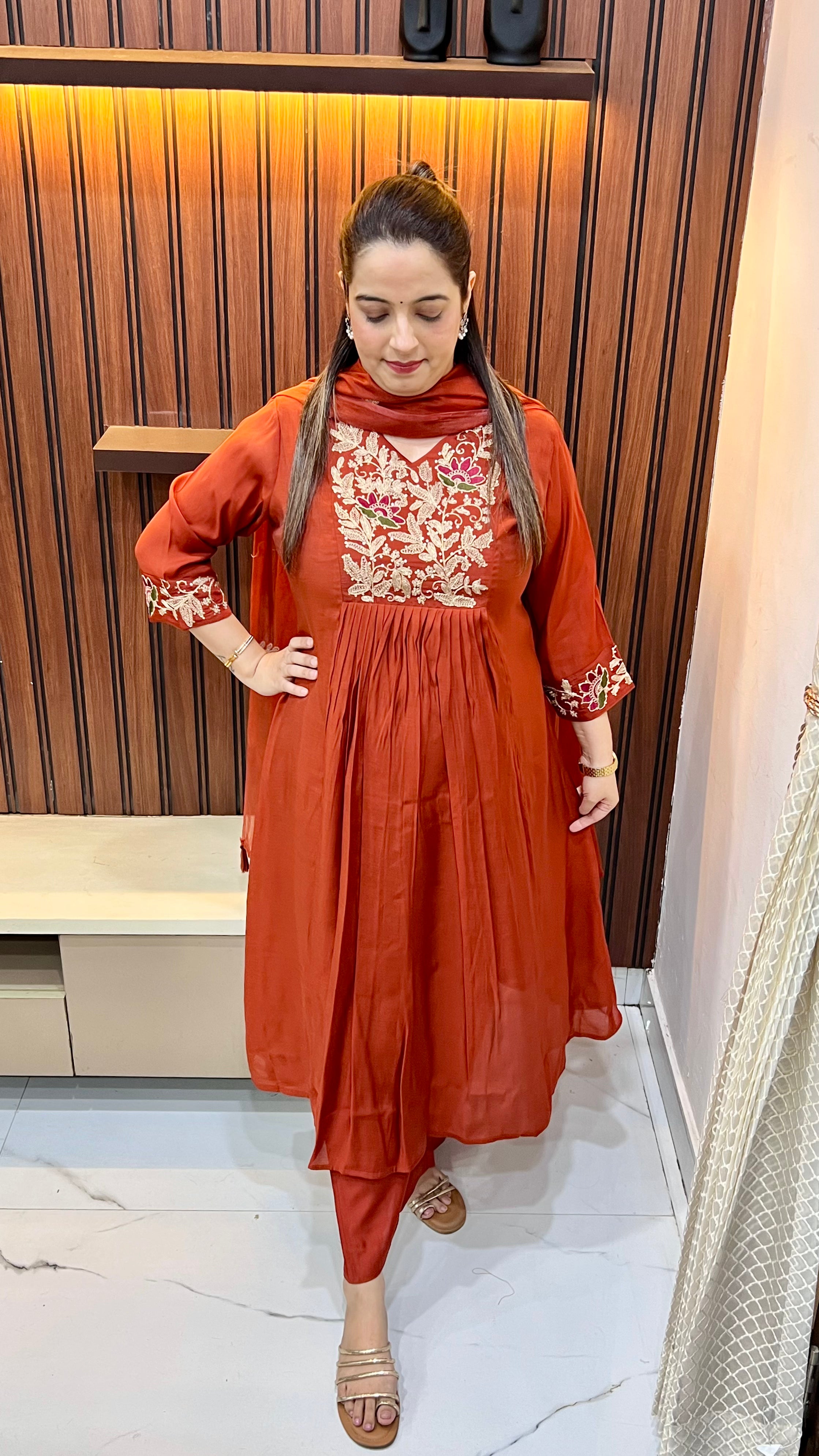 Royal Heritage: Pure Mul Chanderi Zari Work Suit