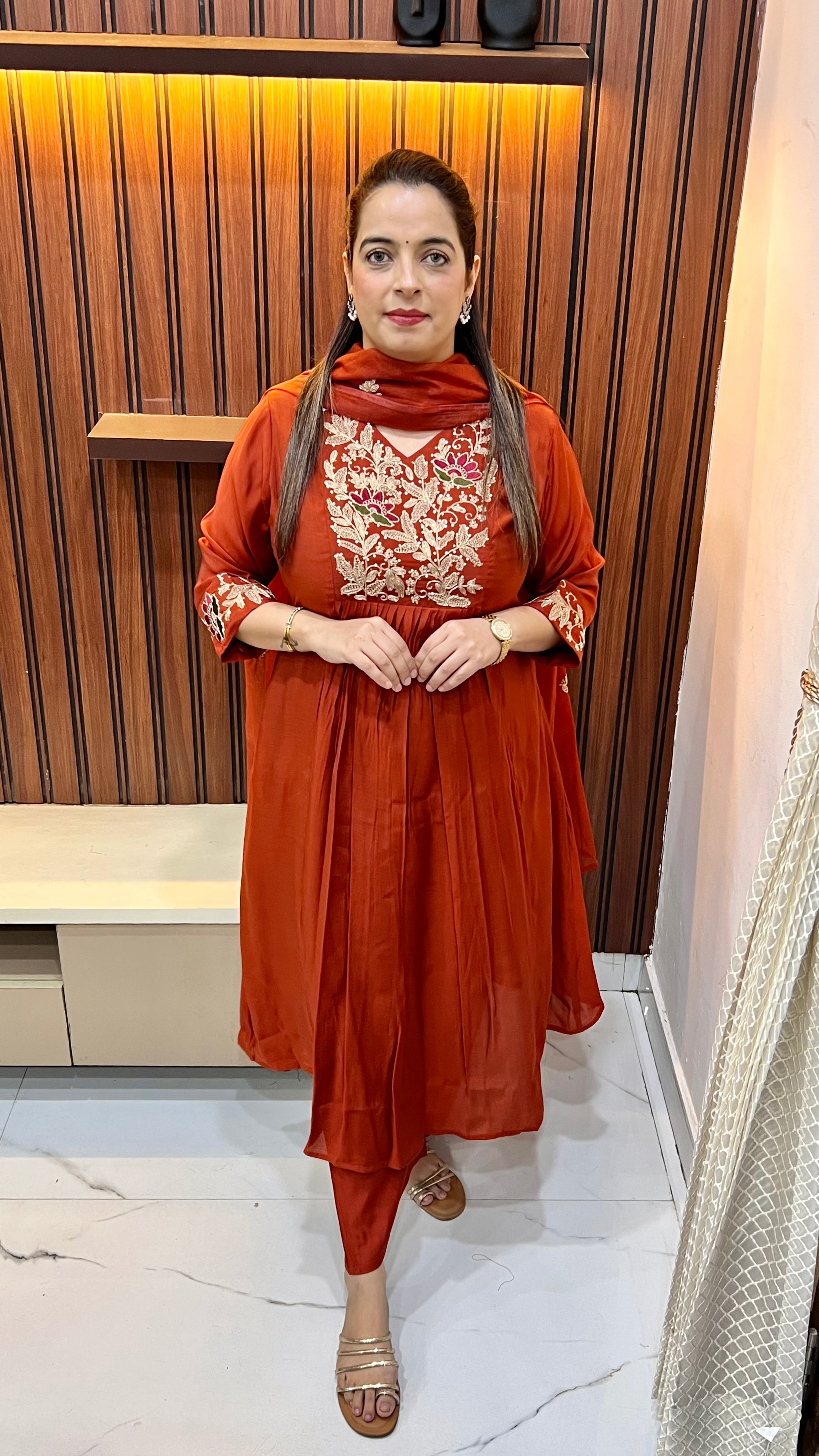 Royal Heritage: Pure Mul Chanderi Zari Work Suit
