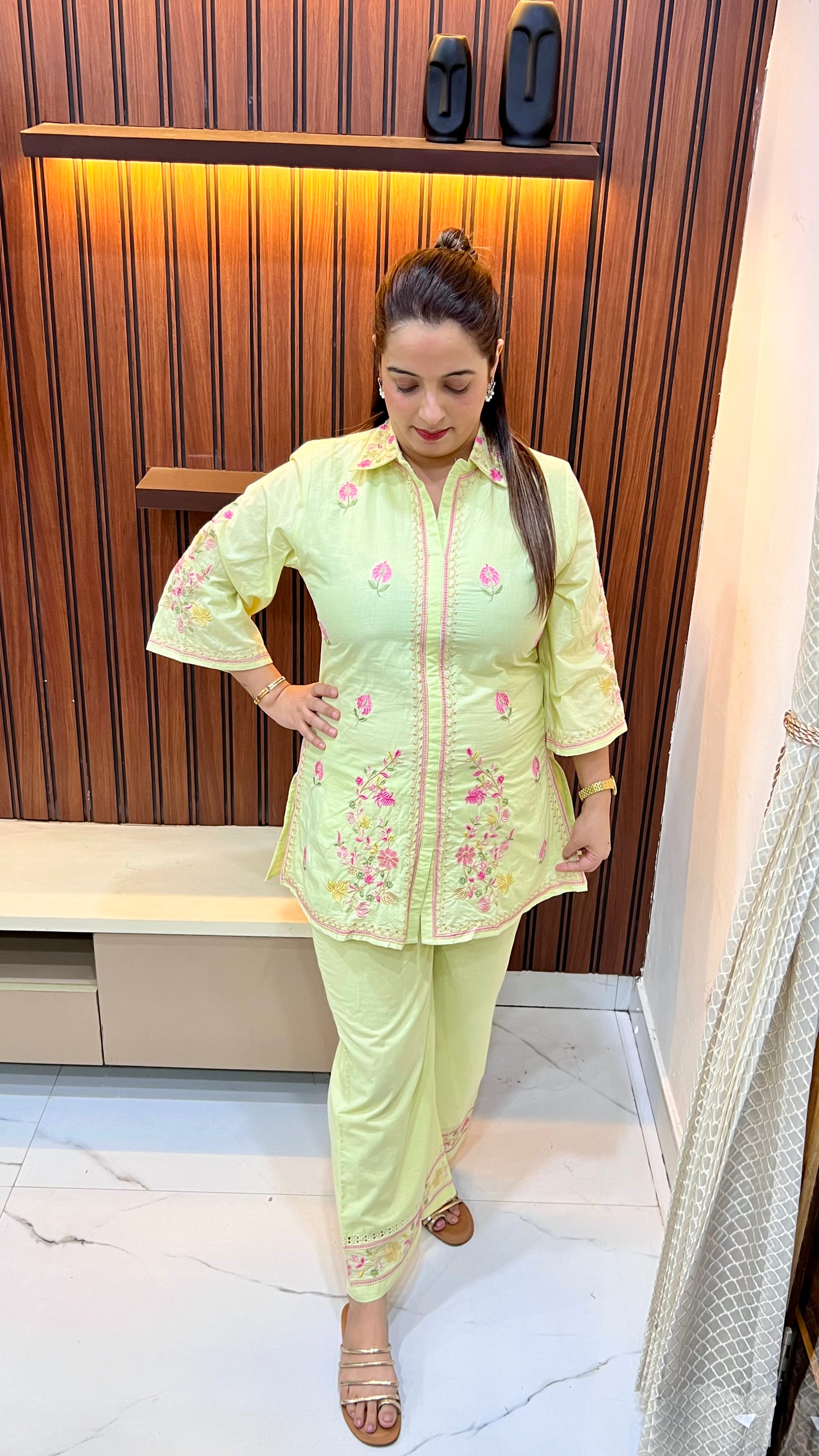 Pakistani Charm: Pure Cotton Embroidered Co-ord Set with Divider