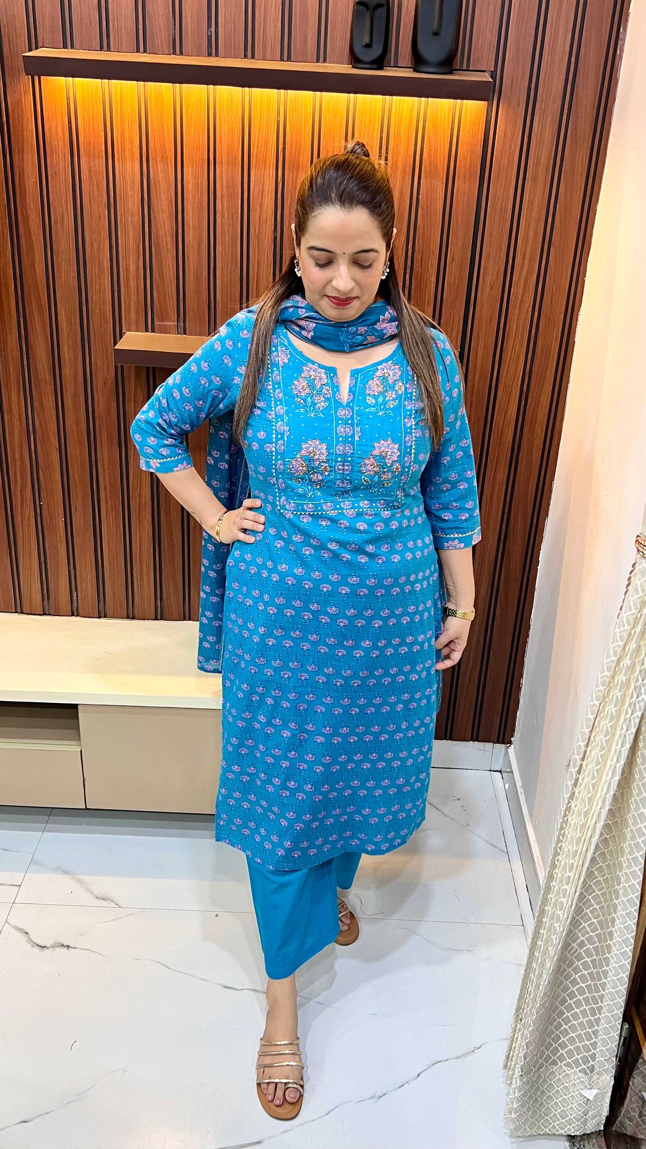 Artisanal Elegance: Pure Cotton Kalamkari Hand-Work Suit