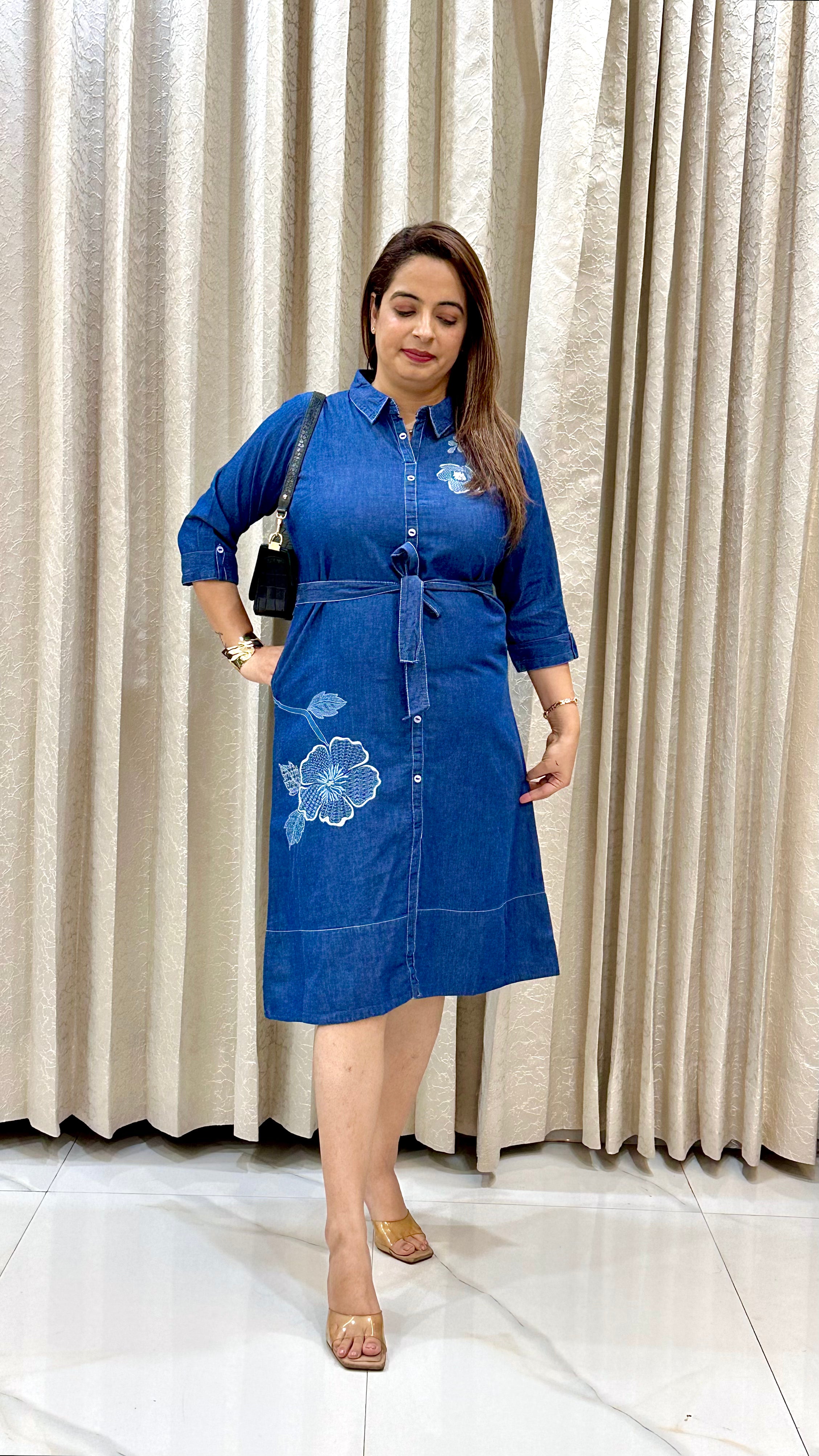 Women's Choice Exclusive: Denim Tunic & Sculpted Thread-Embroidery Masterpiece