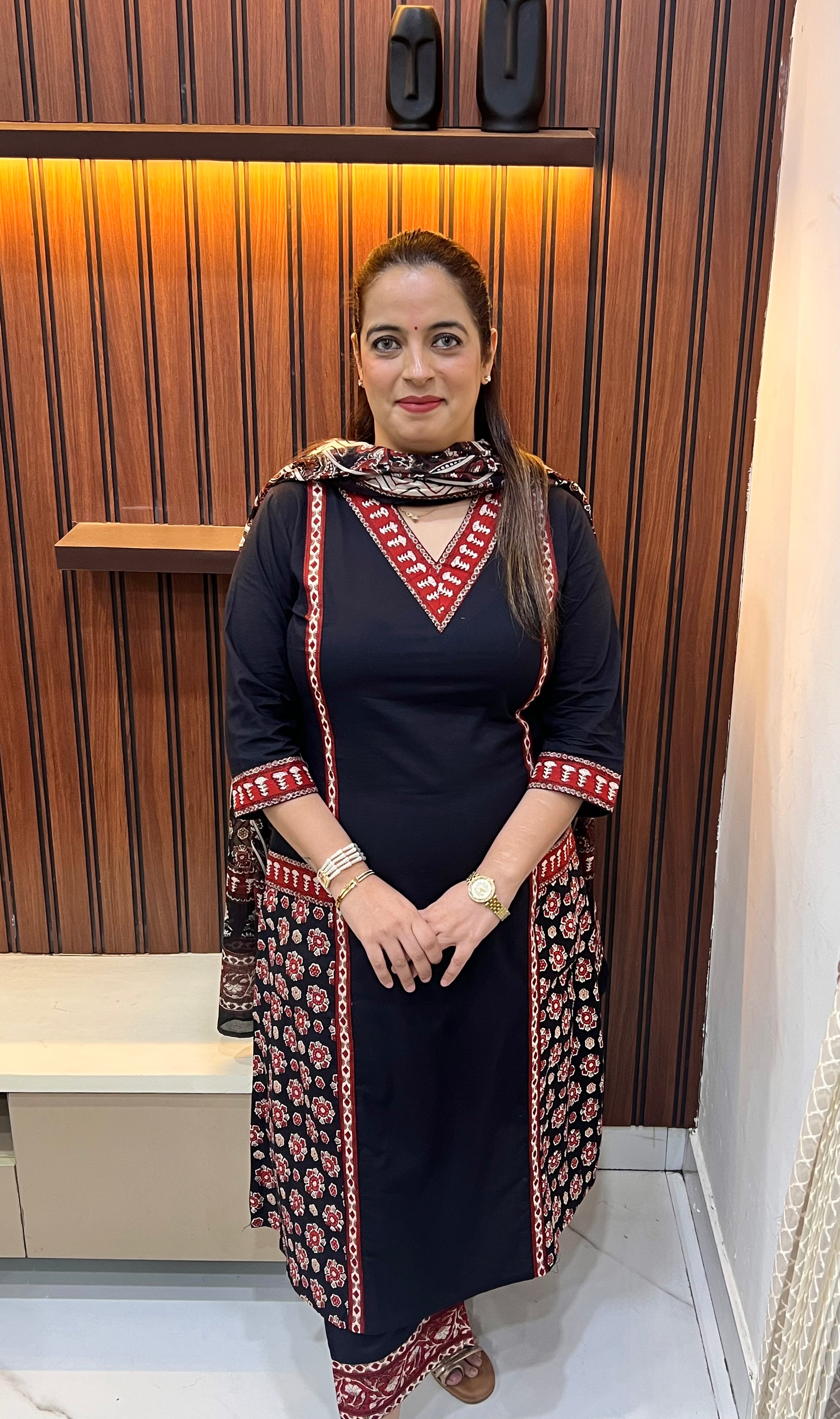 The Curated Classic: Pure Cotton A-Line Suit with Kalamkari Accents