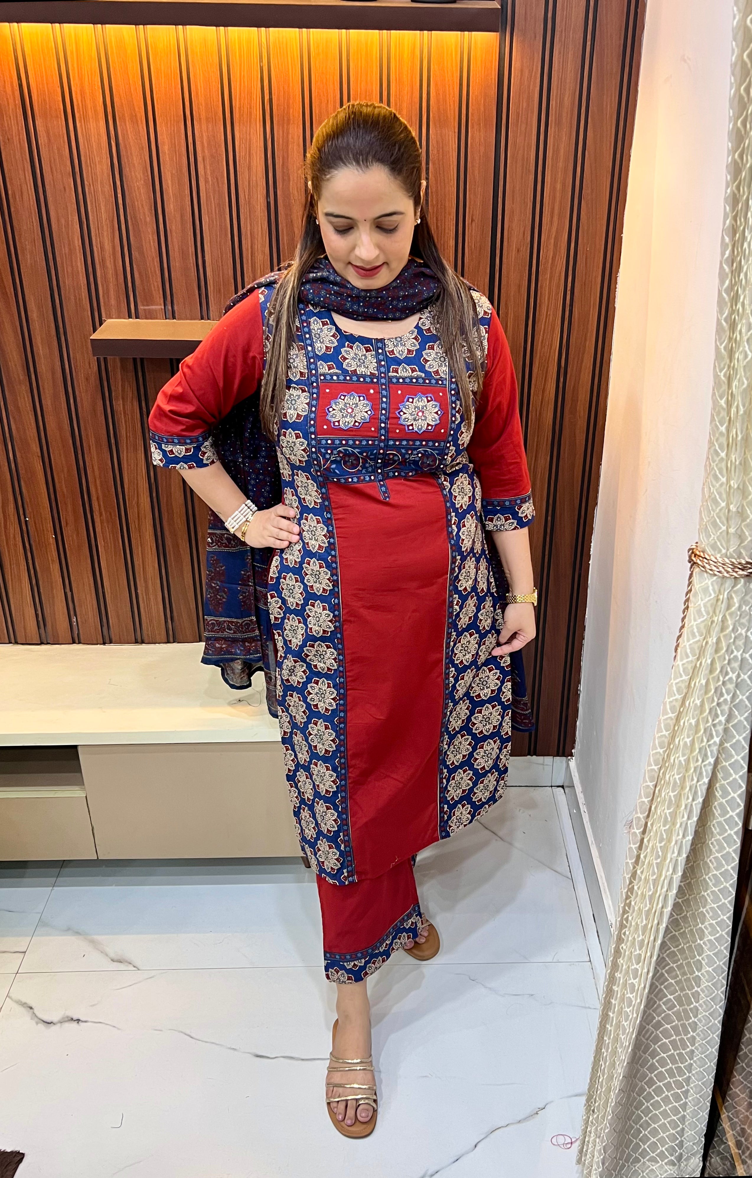 The Heritage Canvas: Pure Cotton Suit with Kalamkari Art & Mirror Work