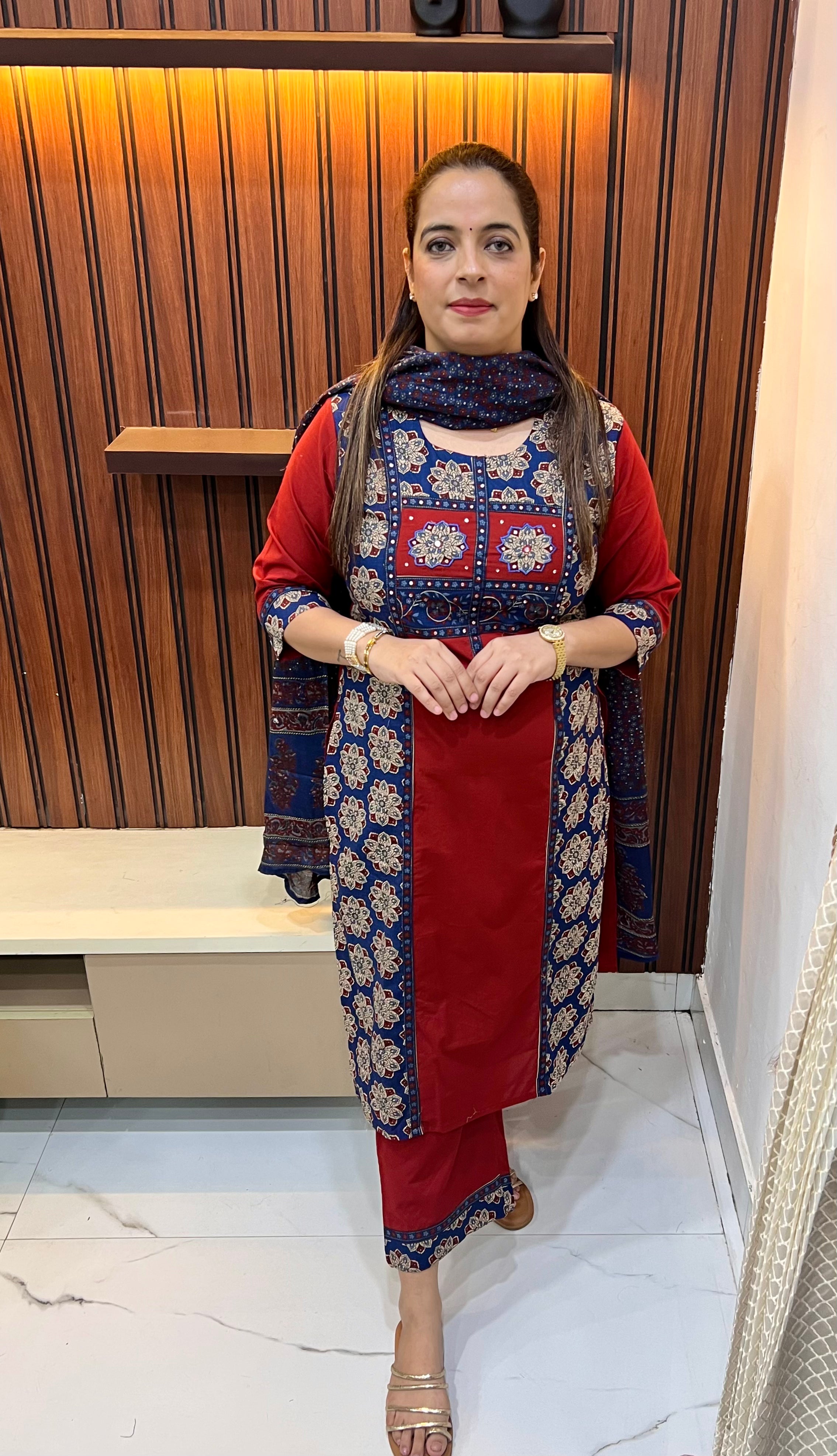 The Heritage Canvas: Pure Cotton Suit with Kalamkari Art & Mirror Work