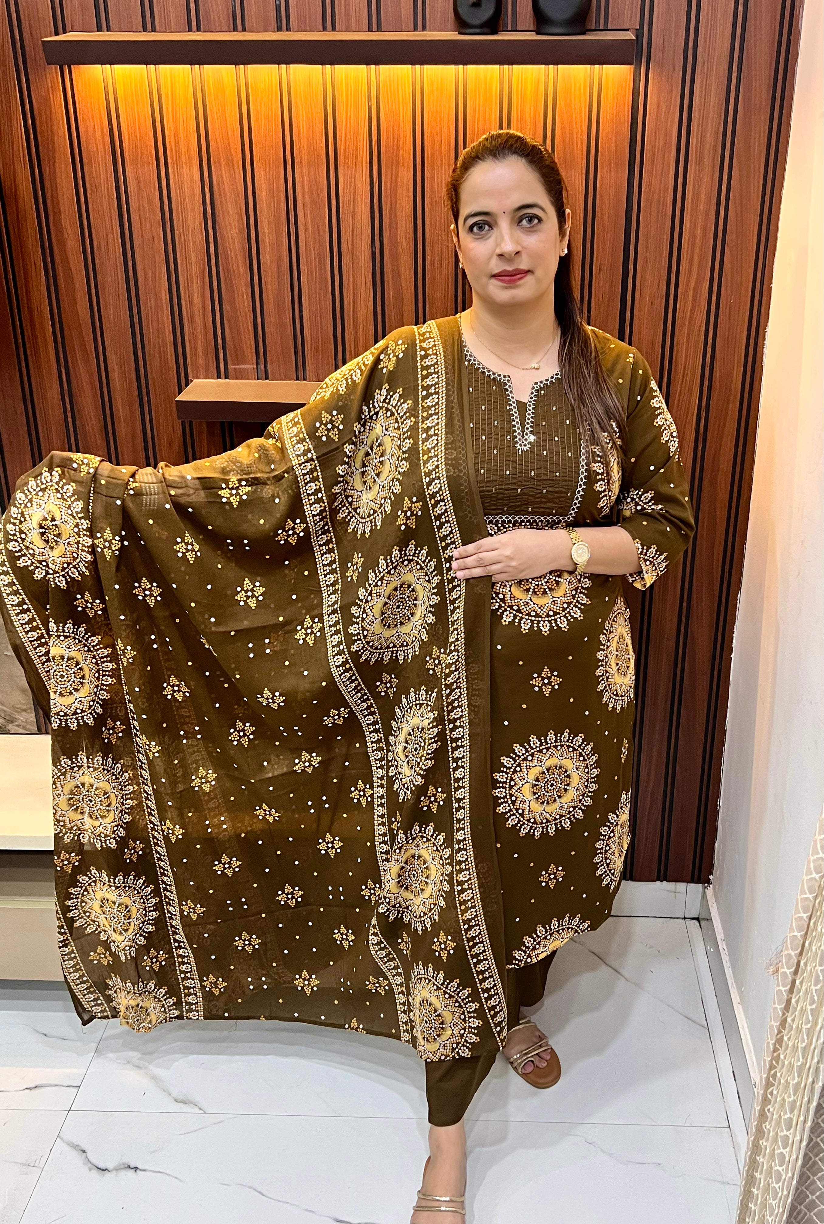 The Artisan’s Craft: Pure Cotton Bandhani Suit with Pintex & Thread Work