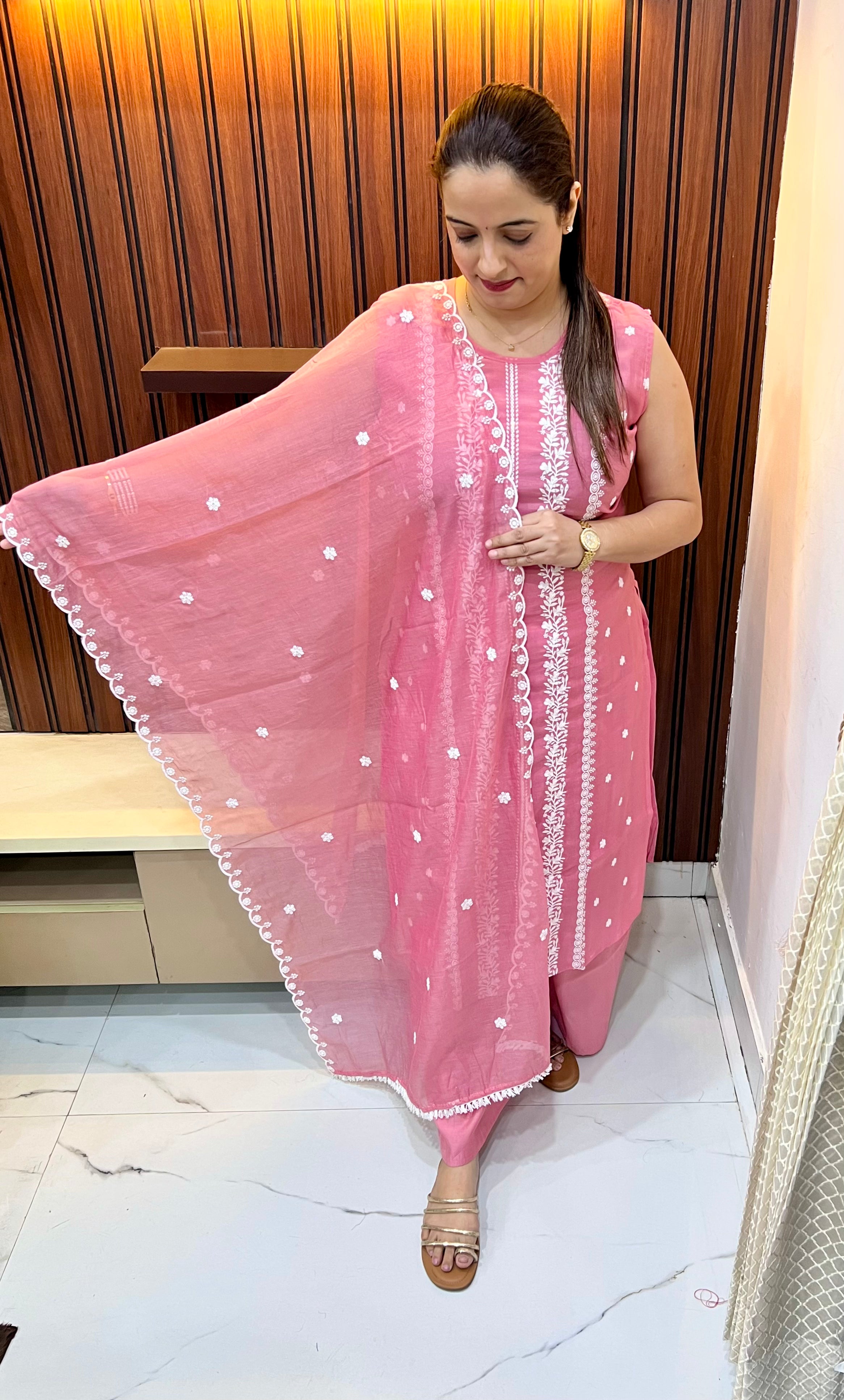 Royal Grace: Mul Chanderi Sleeveless Suit with Lucknowi Artistry