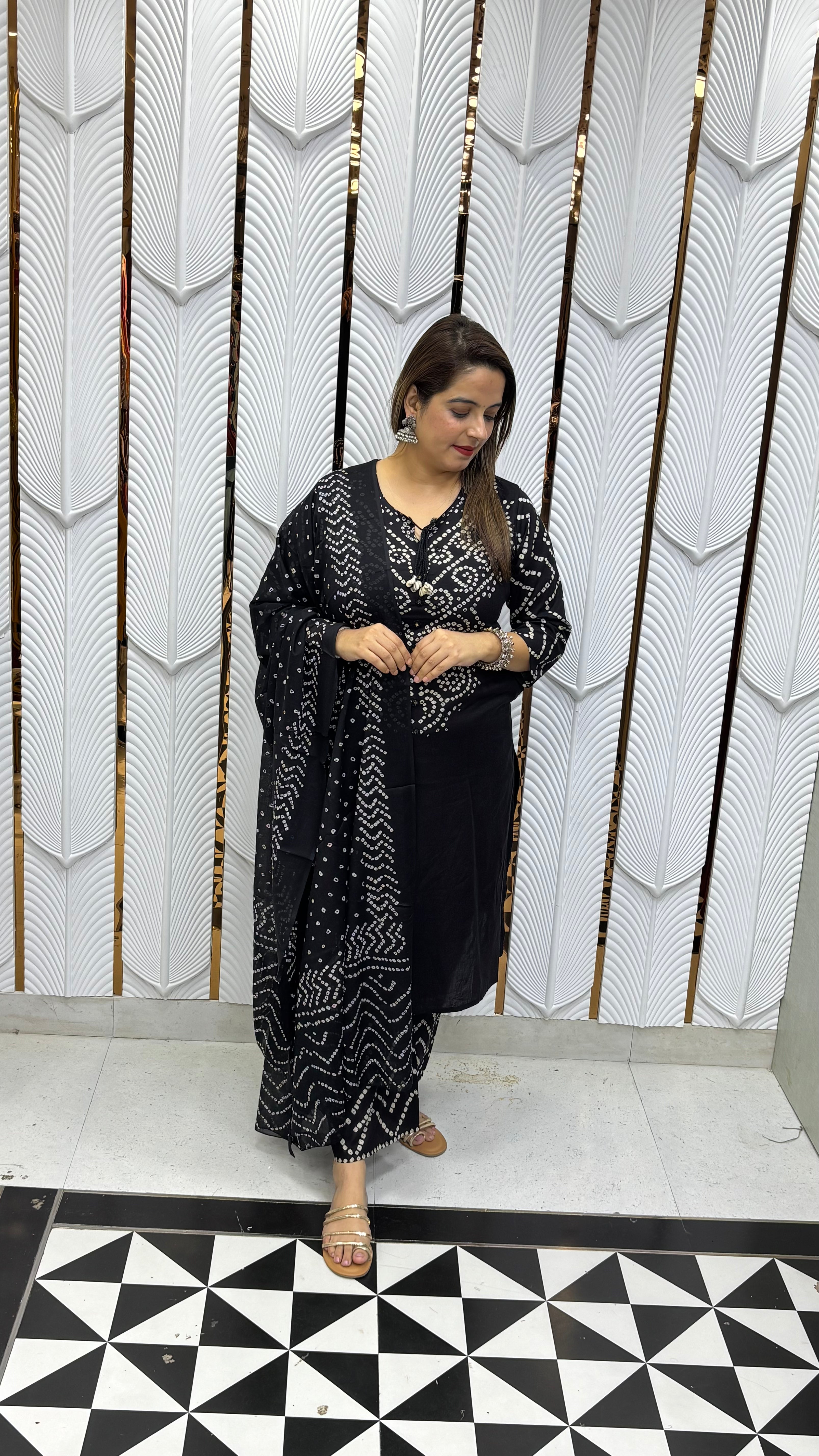 Pure Cotton Bandhani Suit with Real Mirror Work – ✨ Special Offer – Flat ₹999 Only!